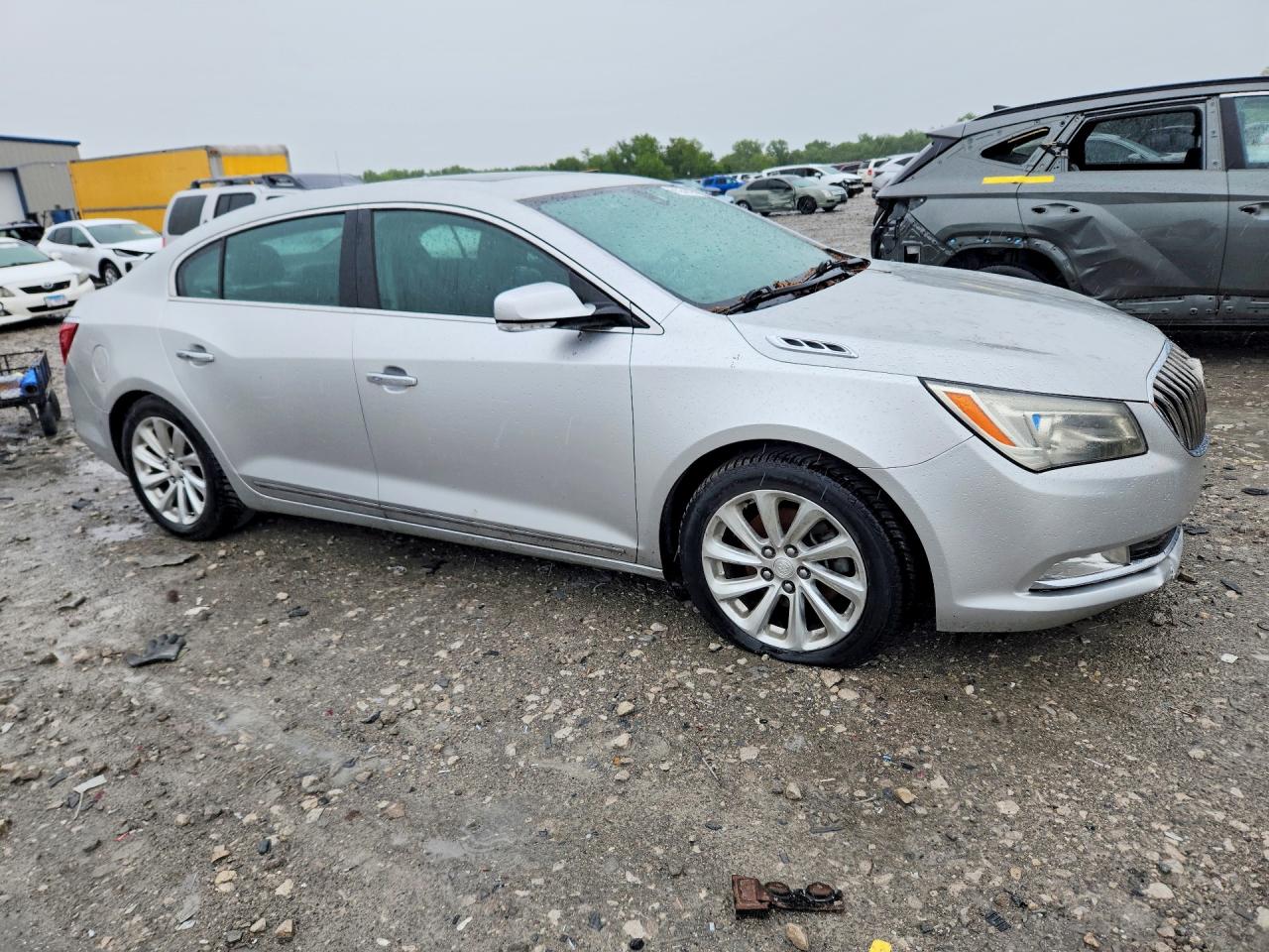 2015 Buick Lacrosse Silver vin: 1G4GB5G32FF187863