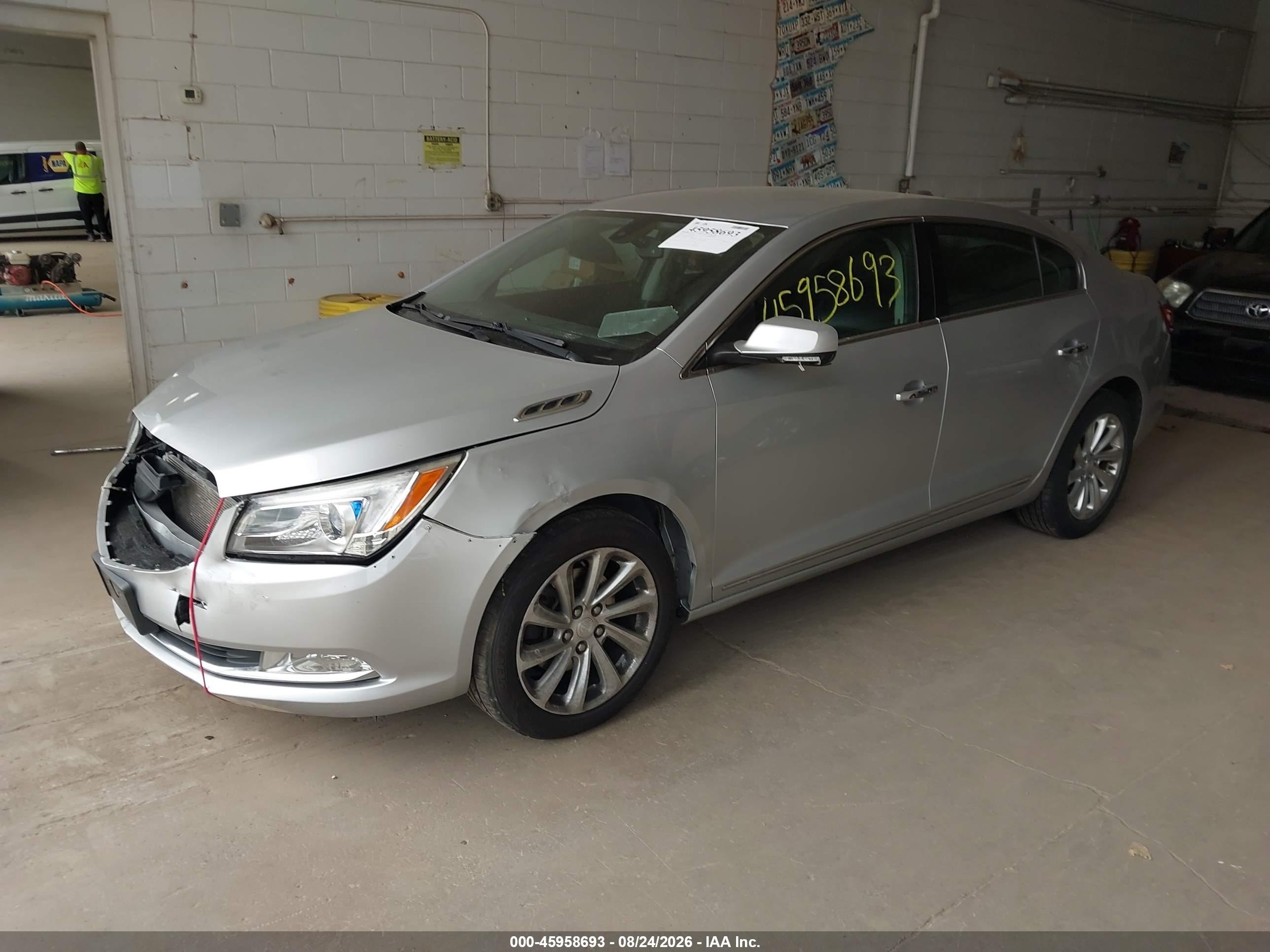 2015 Buick Lacrosse Leather Silver vin: 1G4GB5G32FF210767