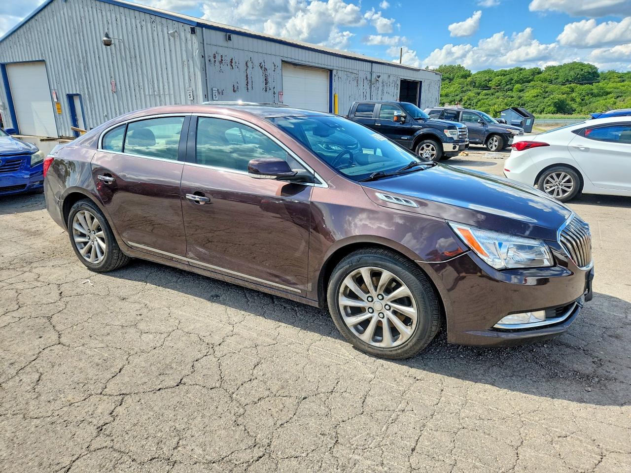 2015 Buick Lacrosse Maroon vin: 1G4GB5G32FF222661
