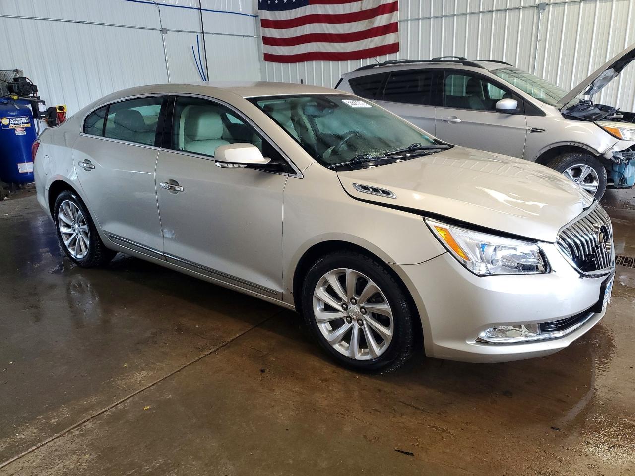 2015 Buick Lacrosse Gold vin: 1G4GB5G32FF320573