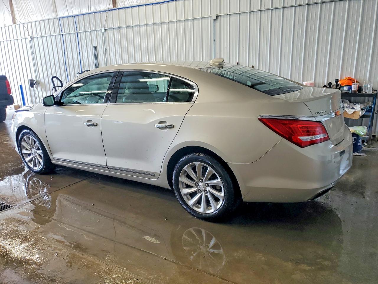 2015 Buick Lacrosse Gold vin: 1G4GB5G32FF320573