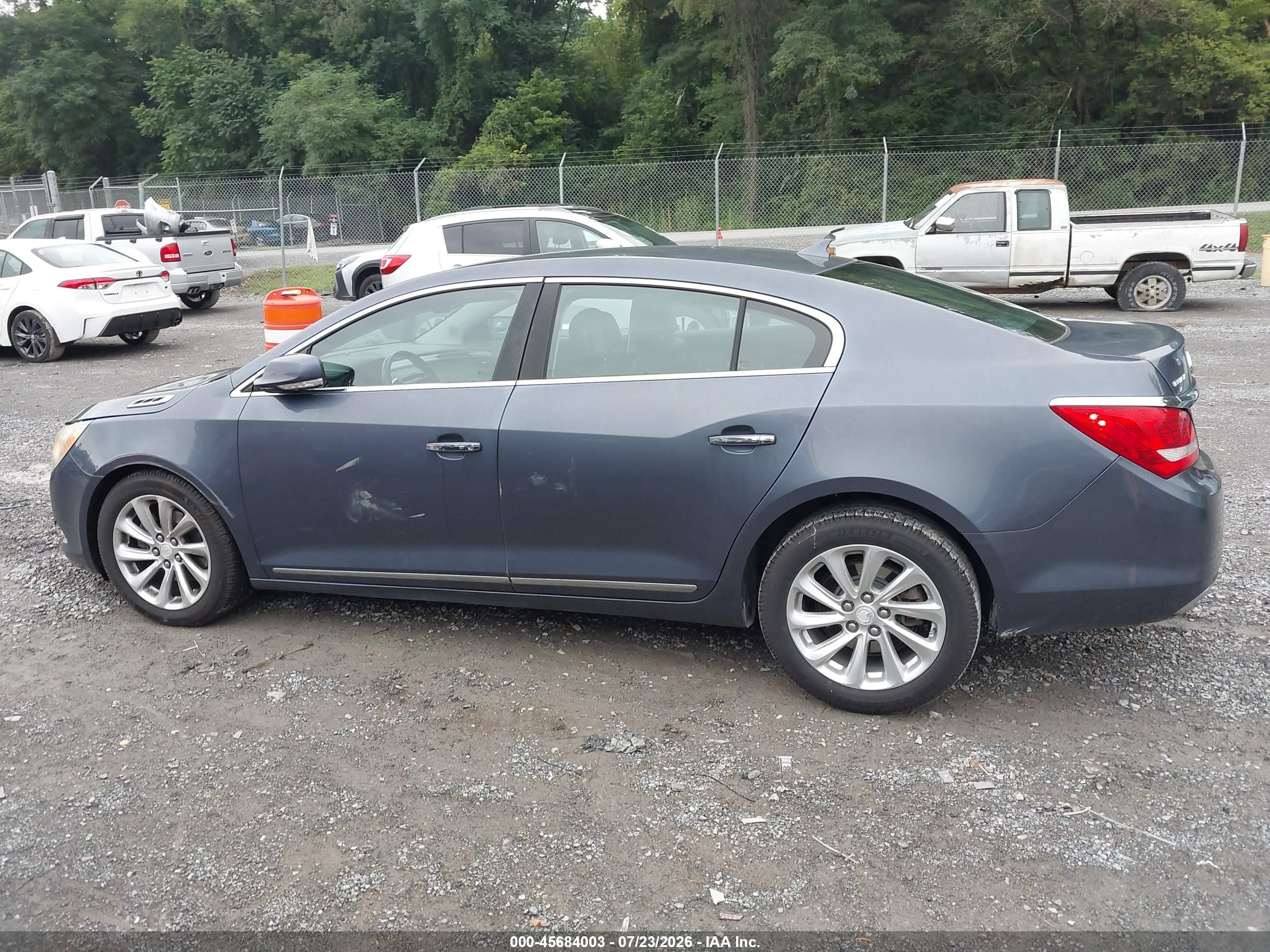 2014 Buick Lacrosse Leather Group Blue vin: 1G4GB5G33EF112815
