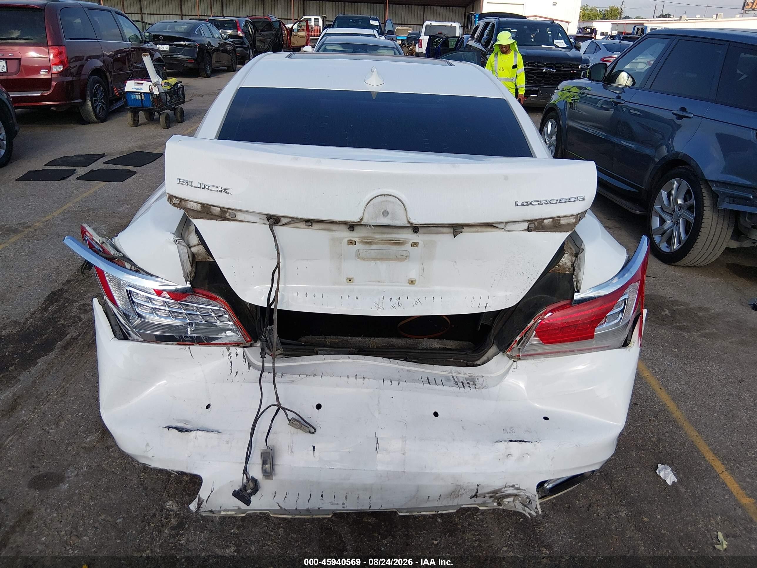 2015 Buick Lacrosse Leather Белый vin: 1G4GB5G33FF306181
