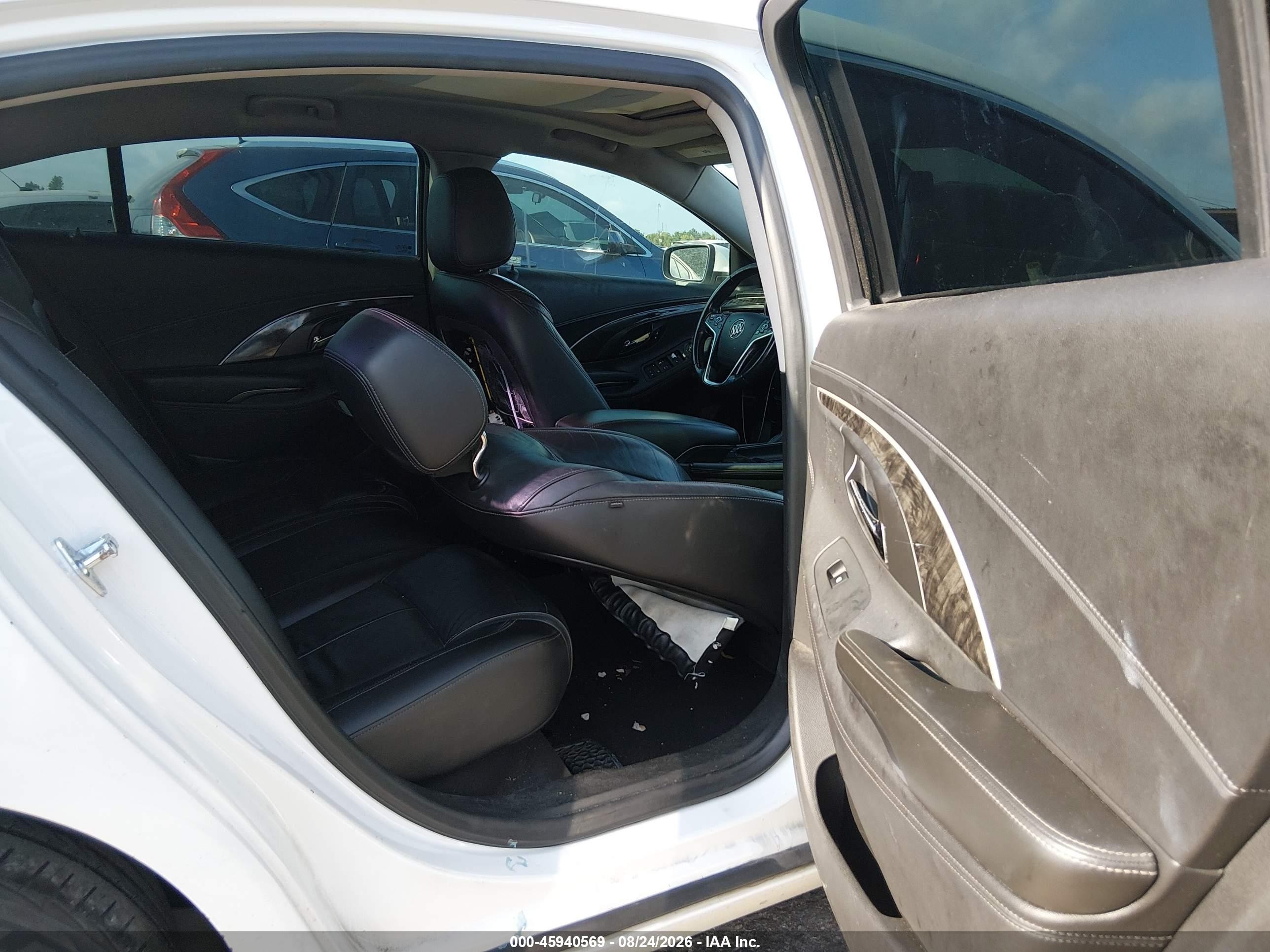 2015 Buick Lacrosse Leather Белый vin: 1G4GB5G33FF306181