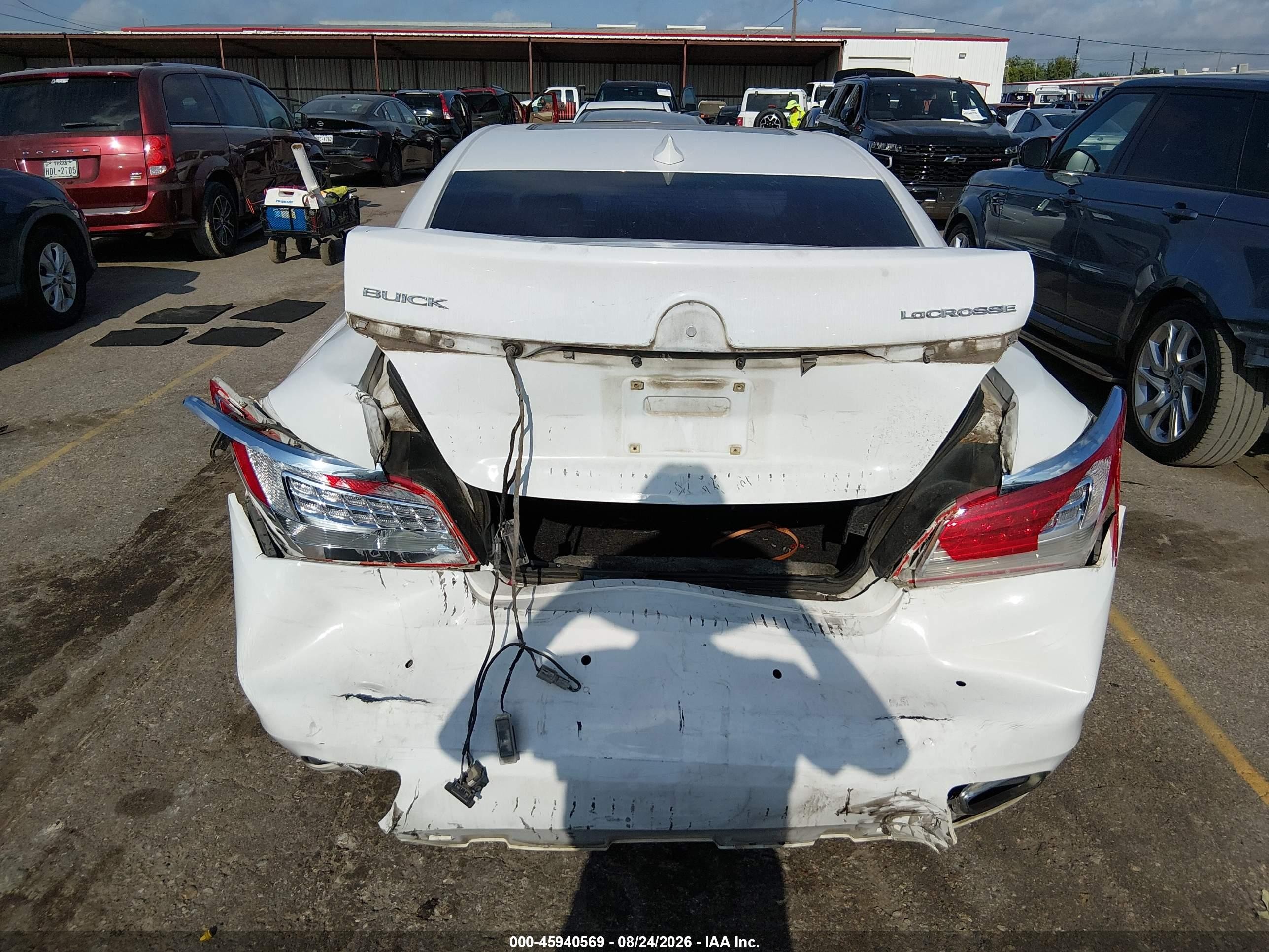 2015 Buick Lacrosse Leather Белый vin: 1G4GB5G33FF306181