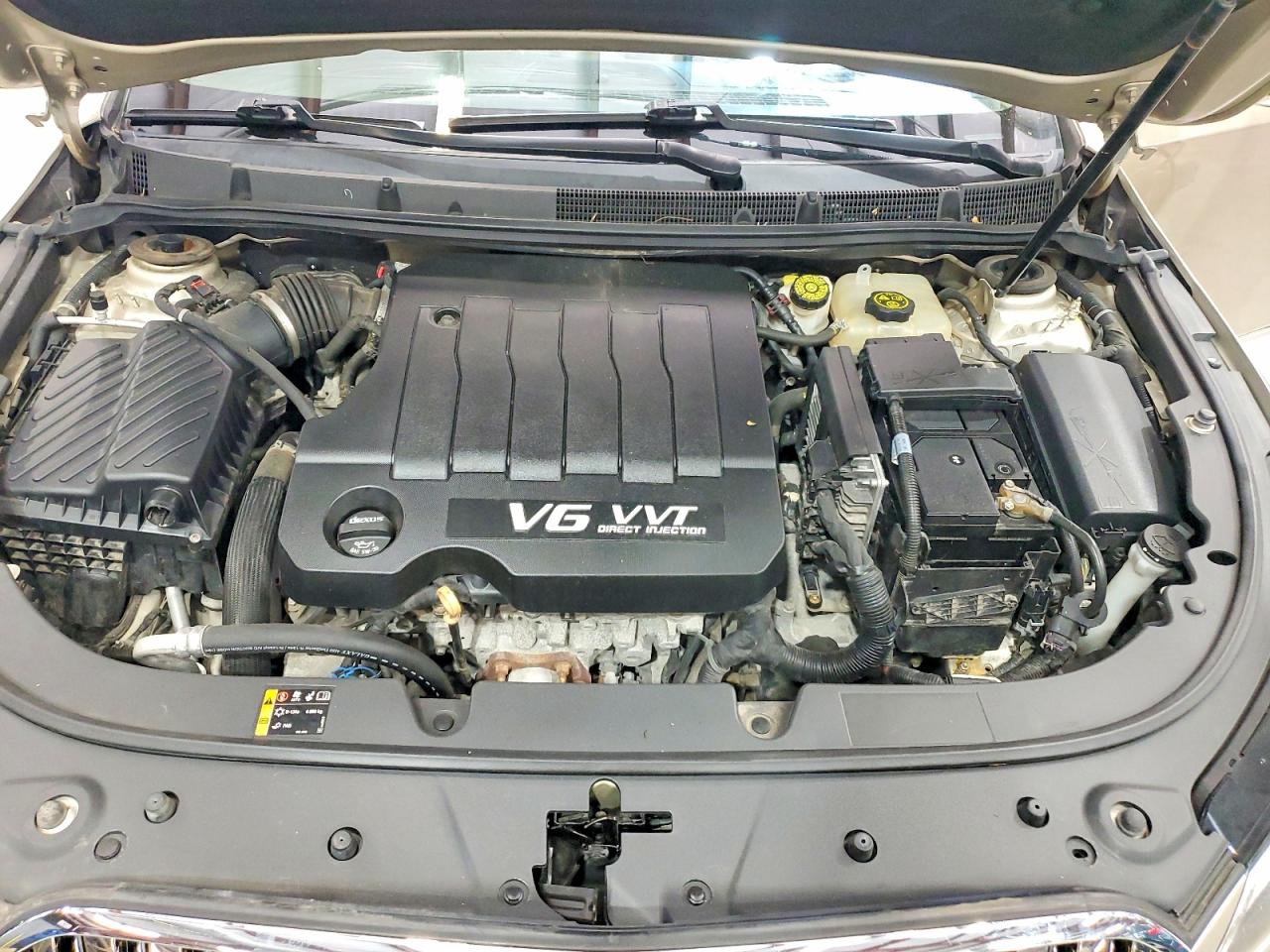 2015 Buick Lacrosse Gold vin: 1G4GB5G33FF316189