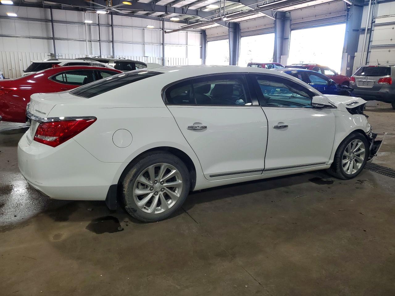 2015 Buick Lacrosse White vin: 1G4GB5G34FF326326