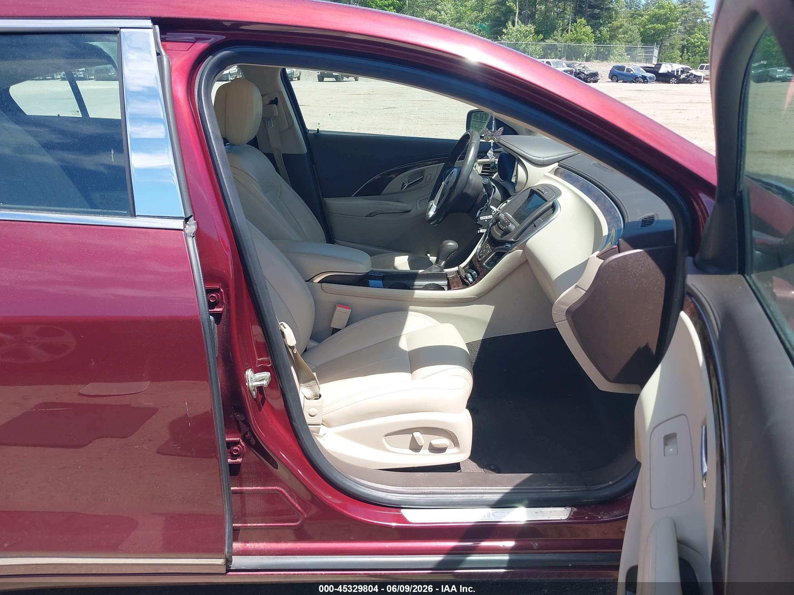 2014 Buick Lacrosse Leather Group Maroon vin: 1G4GB5G35EF242966