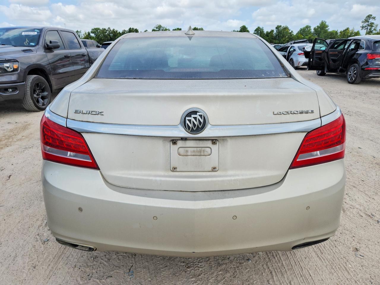 2015 Buick Lacrosse Tan vin: 1G4GB5G35FF110565