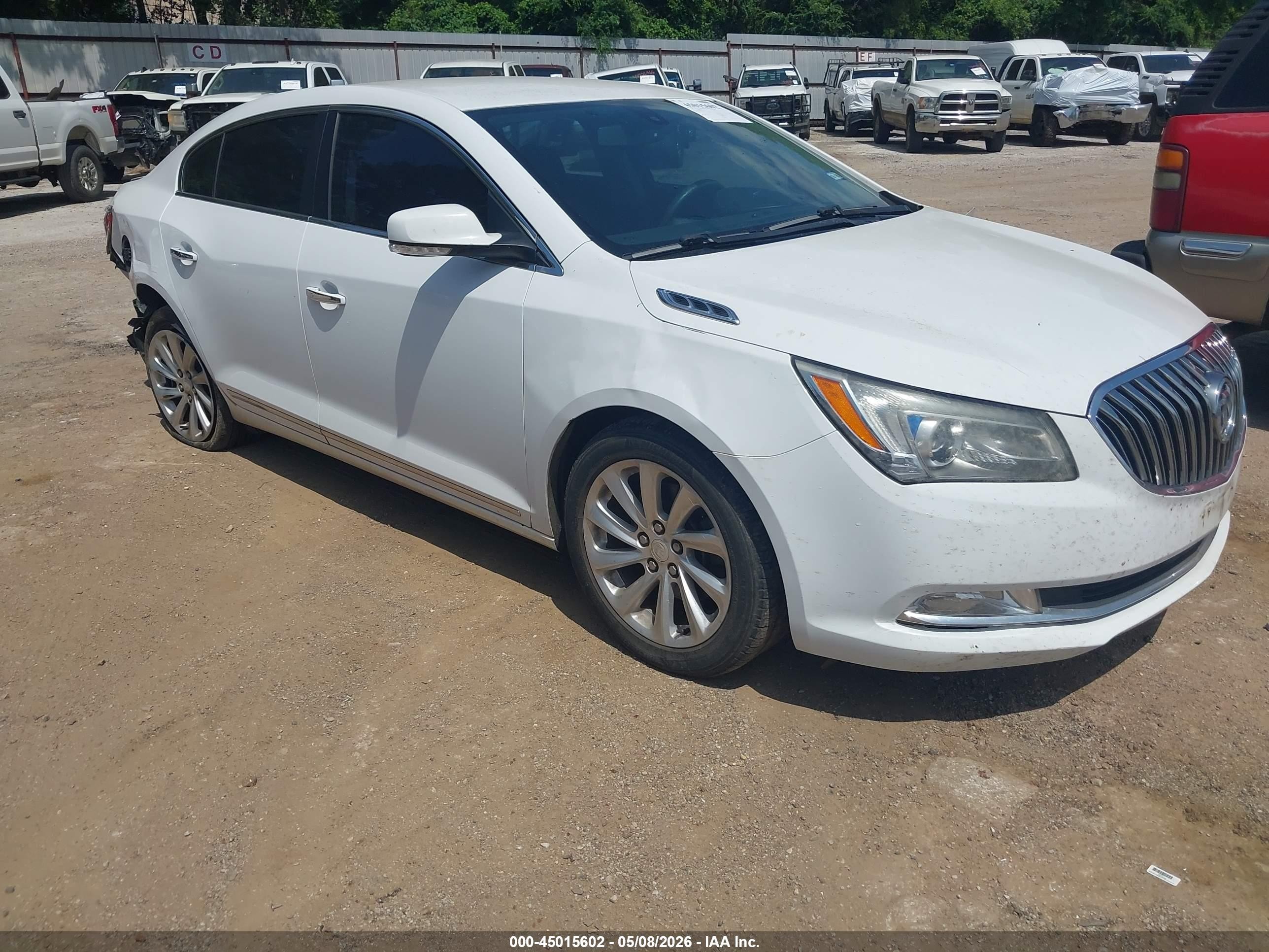 2015 Buick Lacrosse   White vin: 1G4GB5G35FF129097