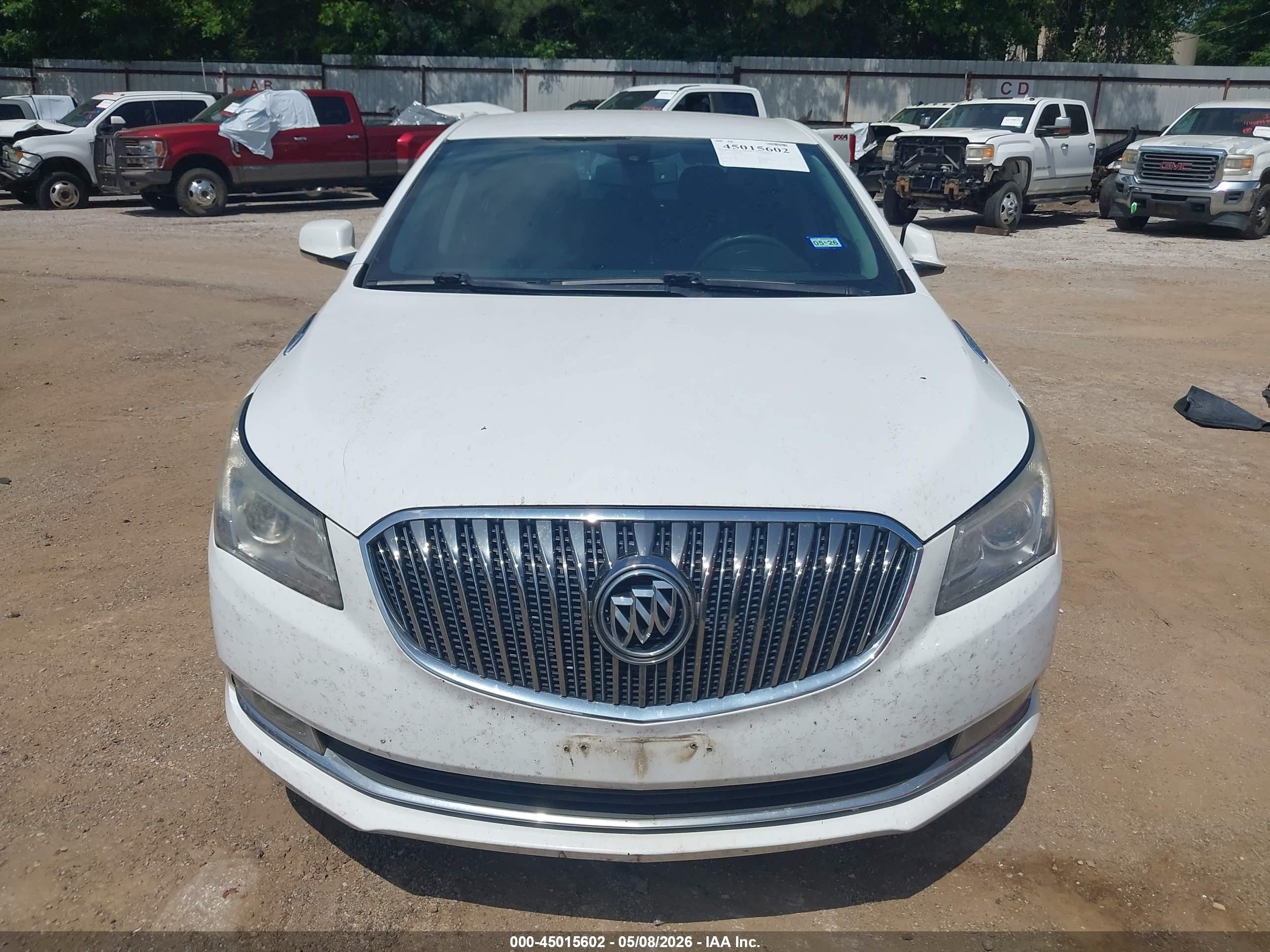 2015 Buick Lacrosse   White vin: 1G4GB5G35FF129097