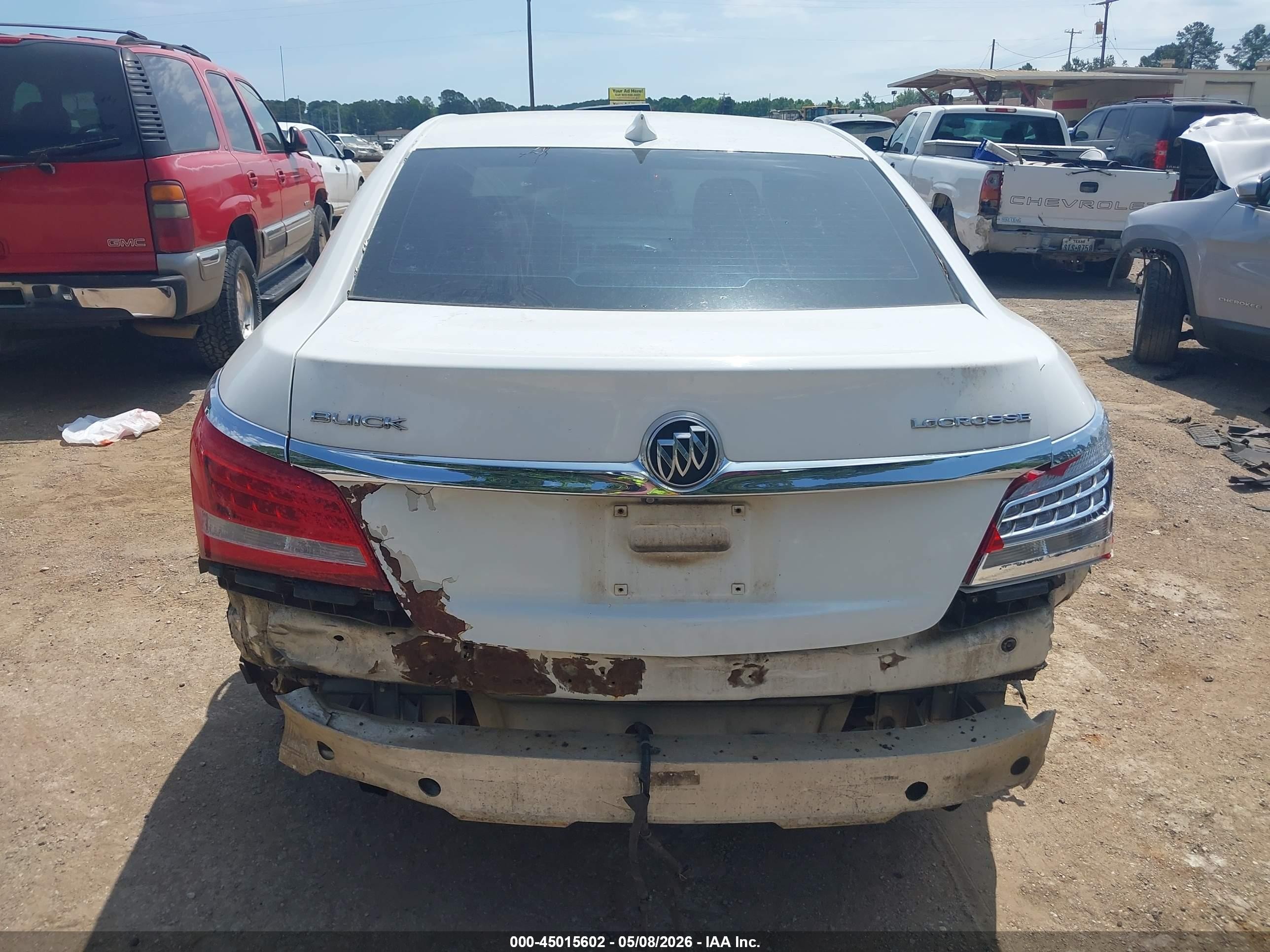 2015 Buick Lacrosse   White vin: 1G4GB5G35FF129097