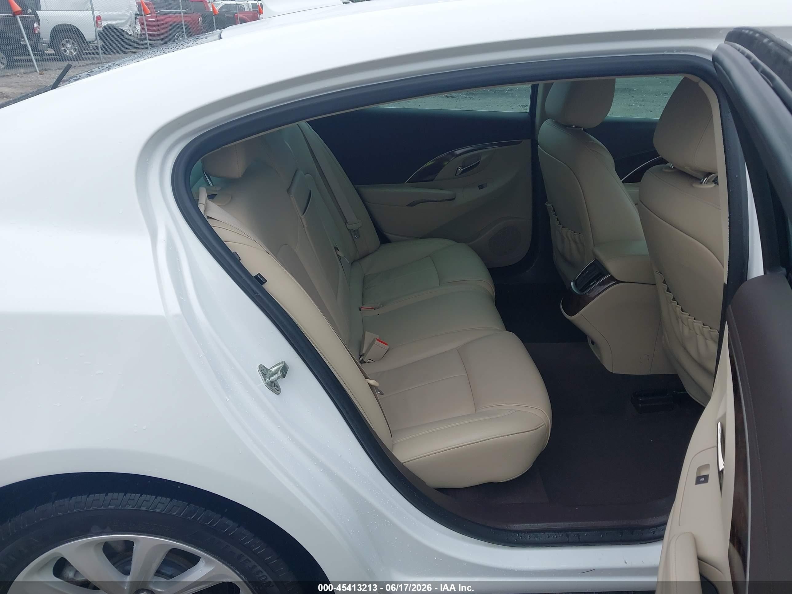 2015 Buick Lacrosse Leather White vin: 1G4GB5G35FF167106