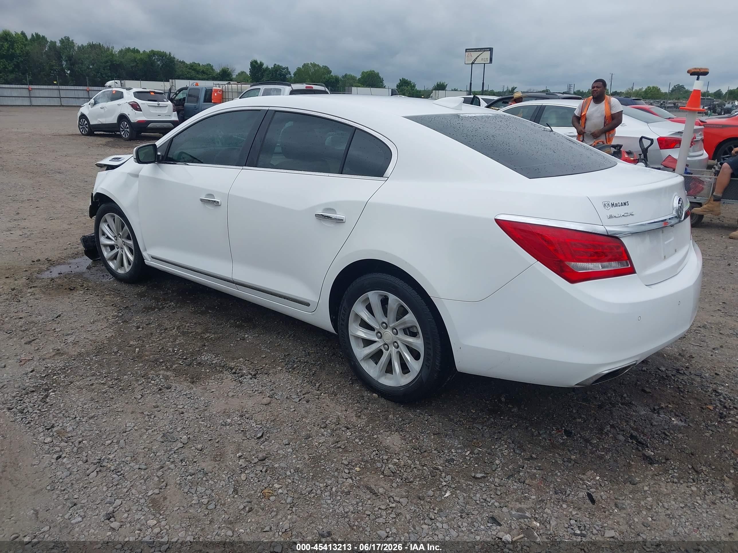 2015 Buick Lacrosse Leather White vin: 1G4GB5G35FF167106