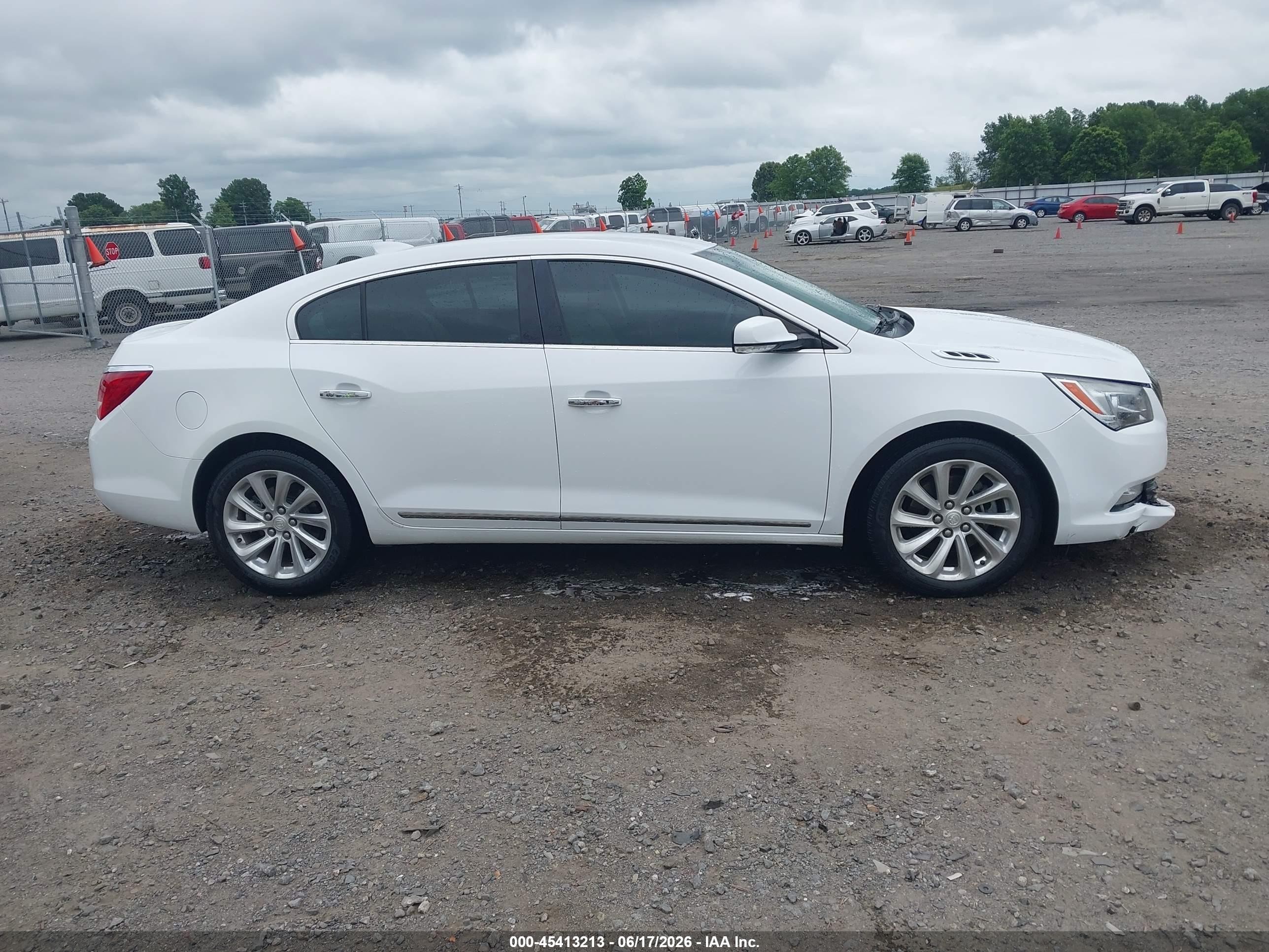 2015 Buick Lacrosse Leather White vin: 1G4GB5G35FF167106
