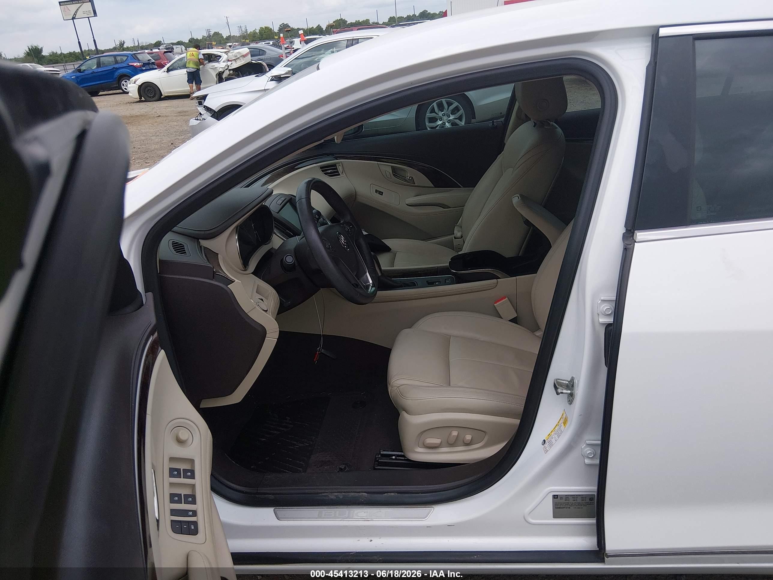 2015 Buick Lacrosse Leather White vin: 1G4GB5G35FF167106