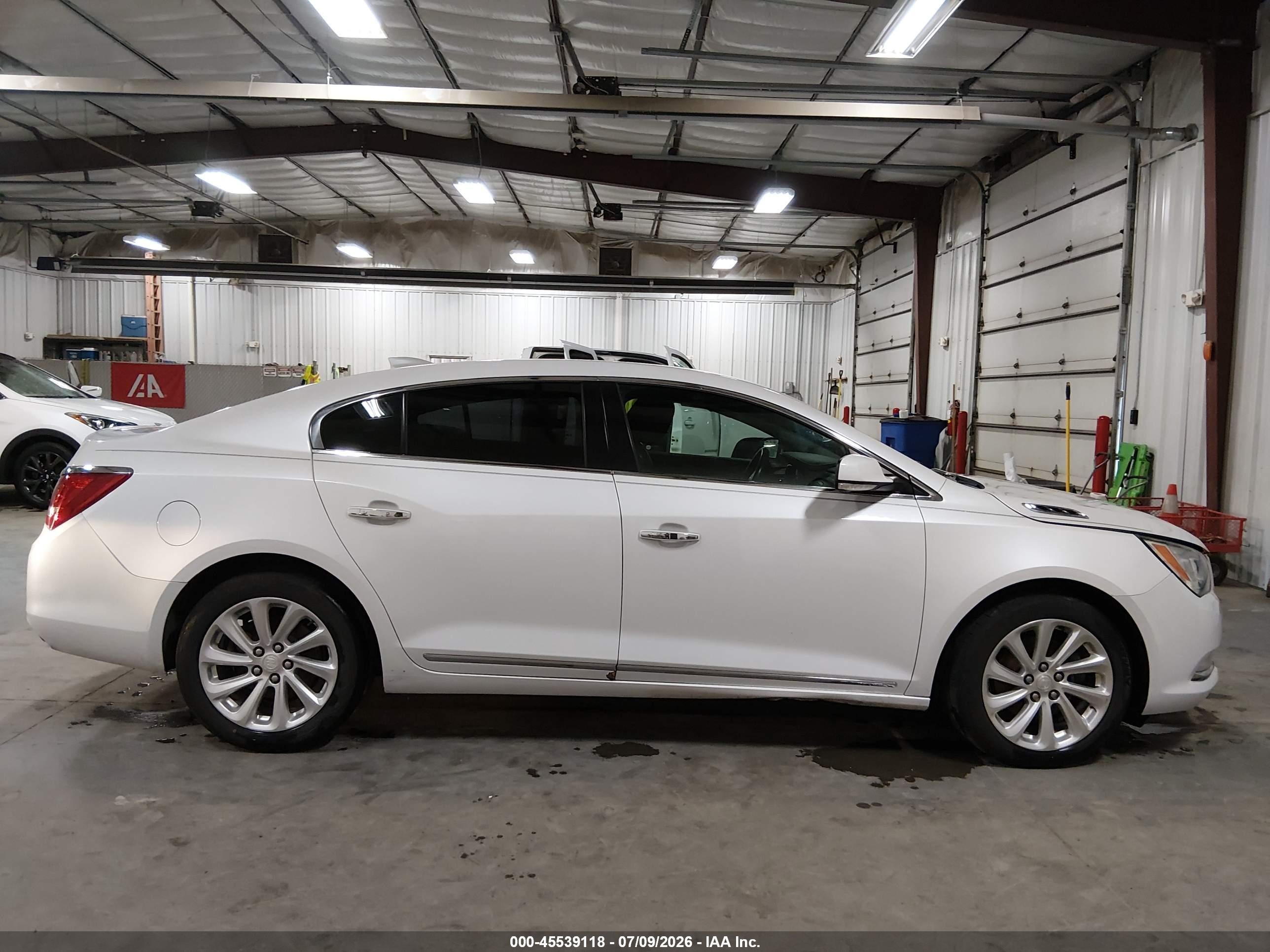2015 Buick Lacrosse Leather White vin: 1G4GB5G35FF205854