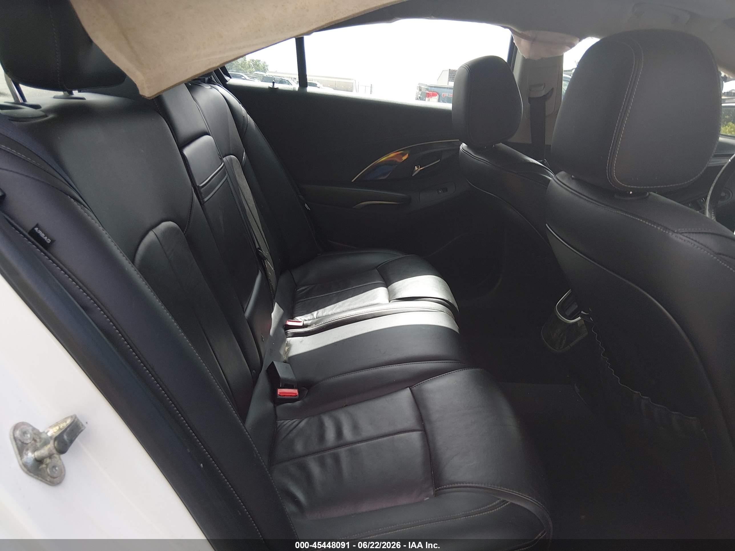 2015 Buick Lacrosse Leather White vin: 1G4GB5G35FF227966