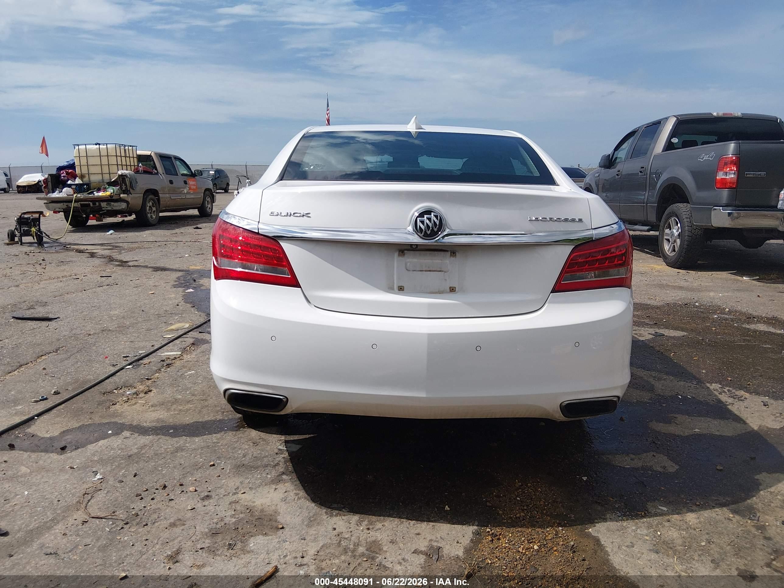 2015 Buick Lacrosse Leather White vin: 1G4GB5G35FF227966