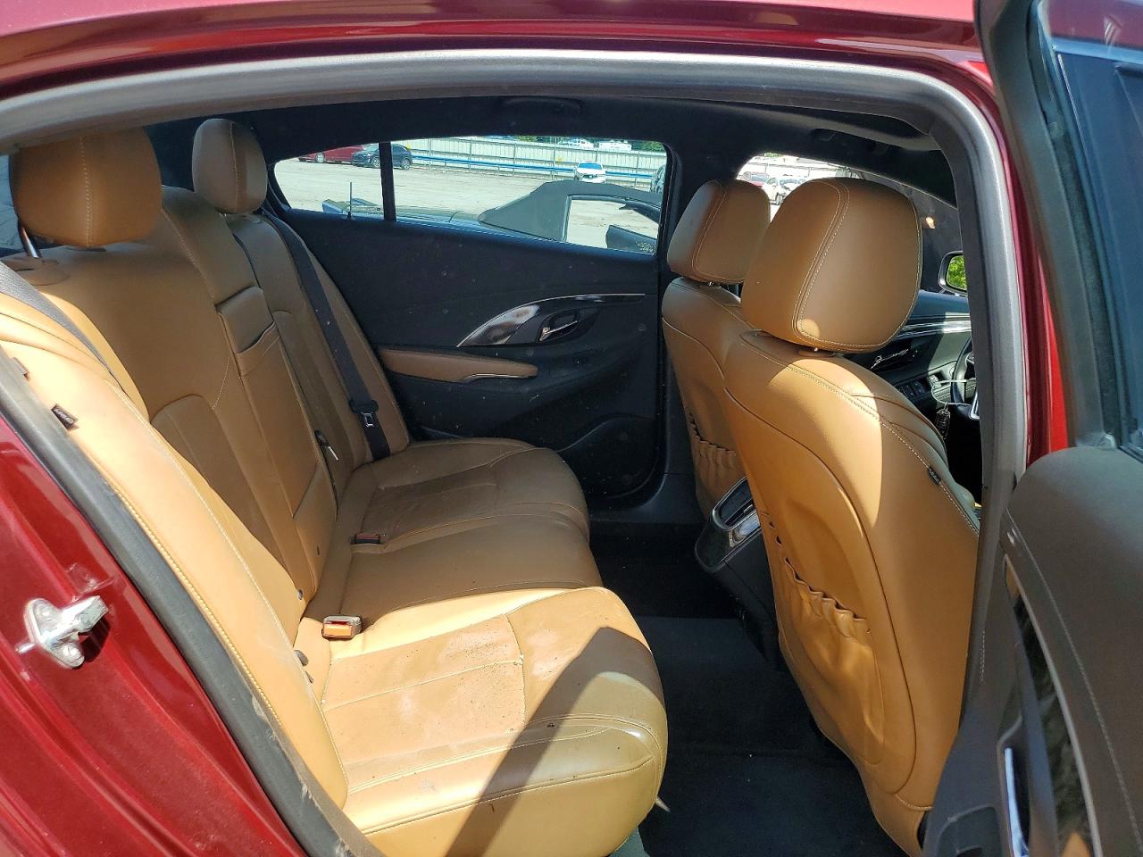 2015 Buick Lacrosse Burgundy vin: 1G4GB5G35FF247523