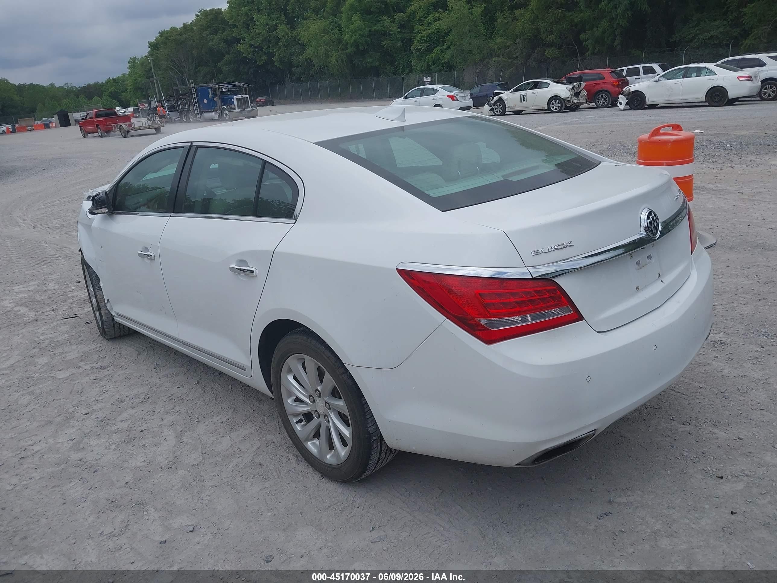 2015 Buick Lacrosse Leather White vin: 1G4GB5G35FF247960