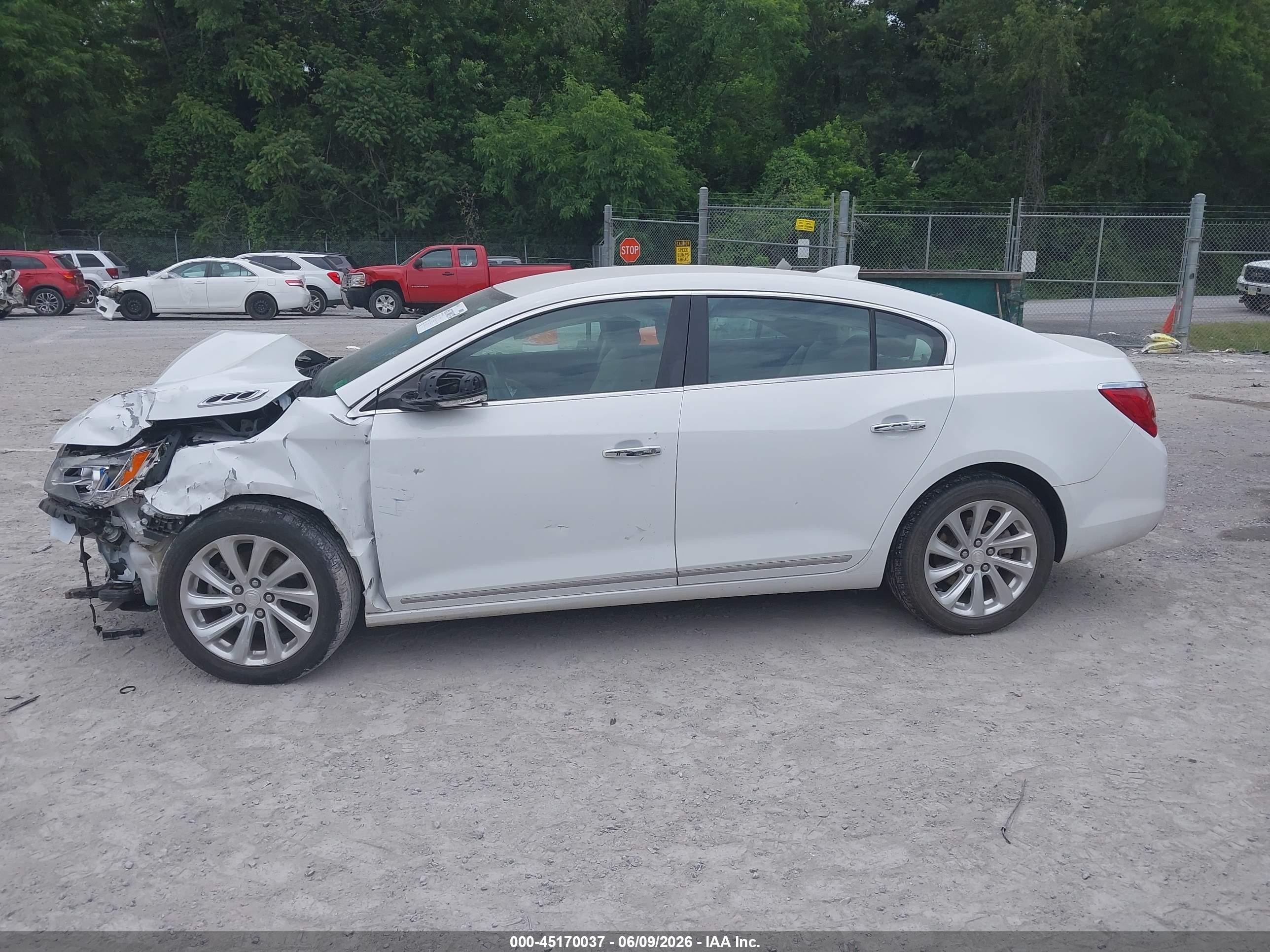 2015 Buick Lacrosse Leather White vin: 1G4GB5G35FF247960