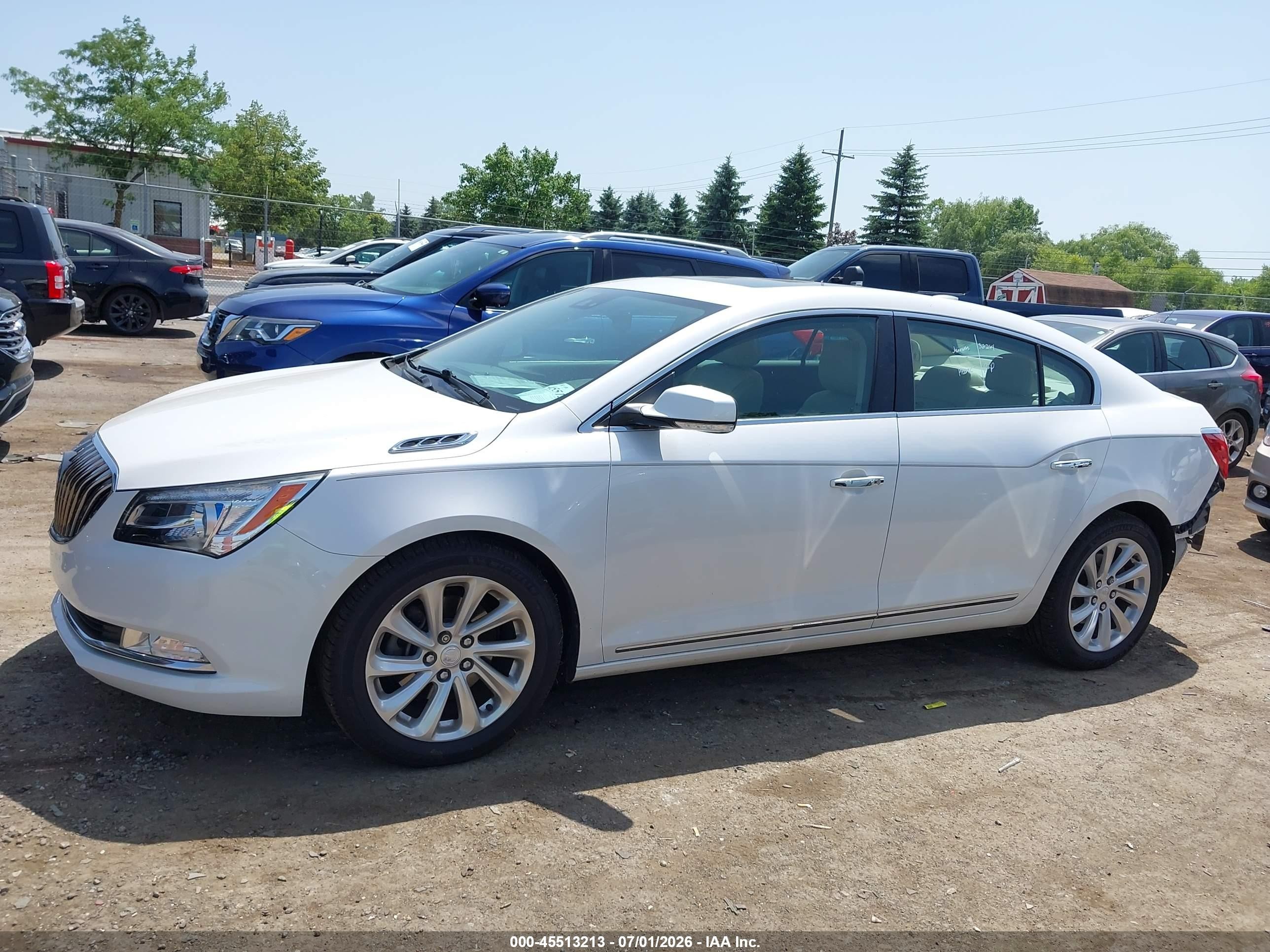 2015 Buick Lacrosse Leather White vin: 1G4GB5G36FF149116