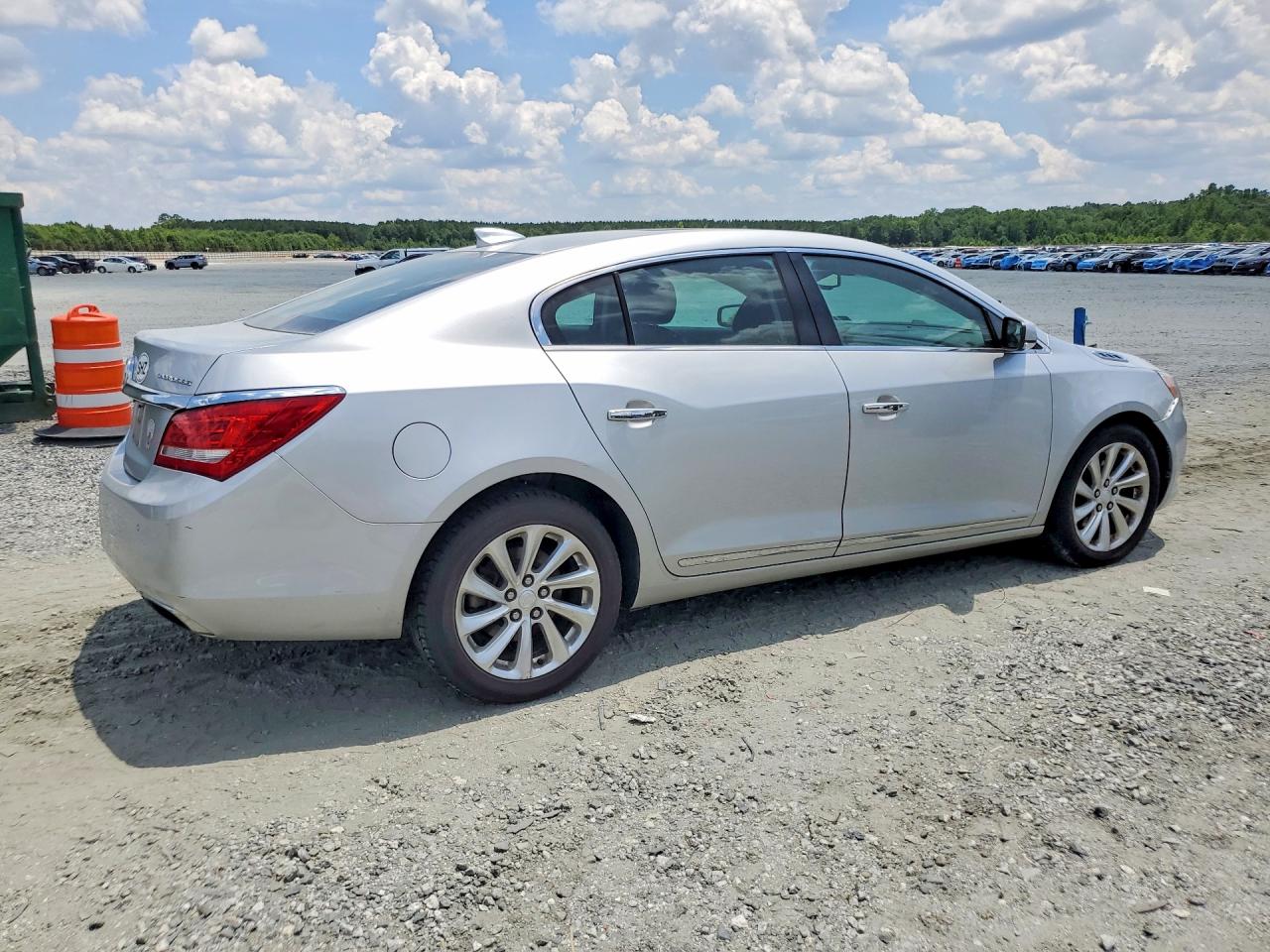 2015 Buick Lacrosse Silver vin: 1G4GB5G36FF269546
