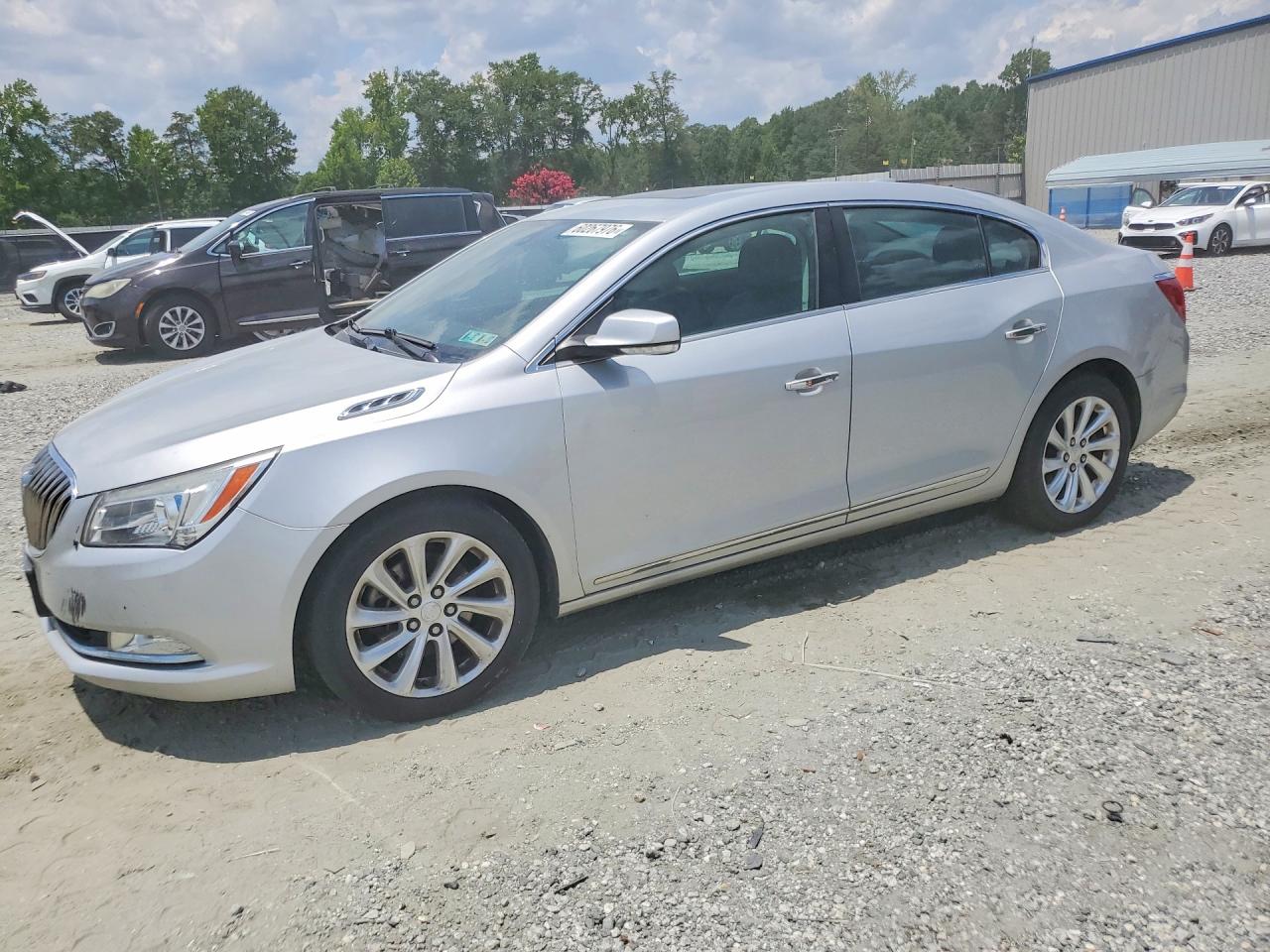 2015 Buick Lacrosse Серебряный vin: 1G4GB5G36FF269546