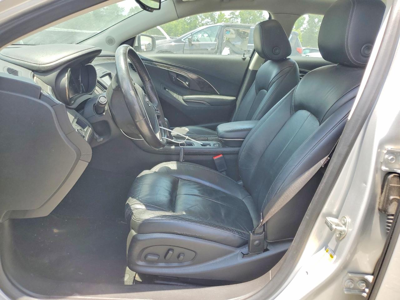 2015 Buick Lacrosse Silver vin: 1G4GB5G36FF269546
