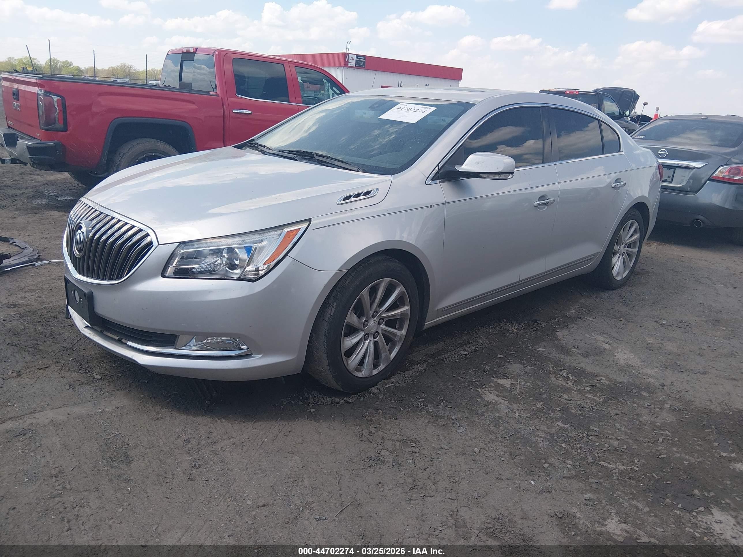 2015 Buick Lacrosse Leather Серебряный vin: 1G4GB5G36FF279915