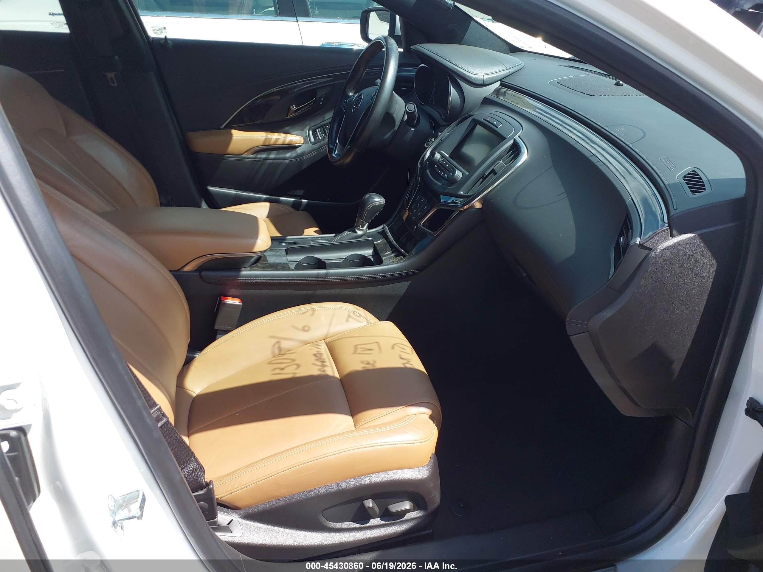 2015 Buick Lacrosse Leather White vin: 1G4GB5G36FF282796