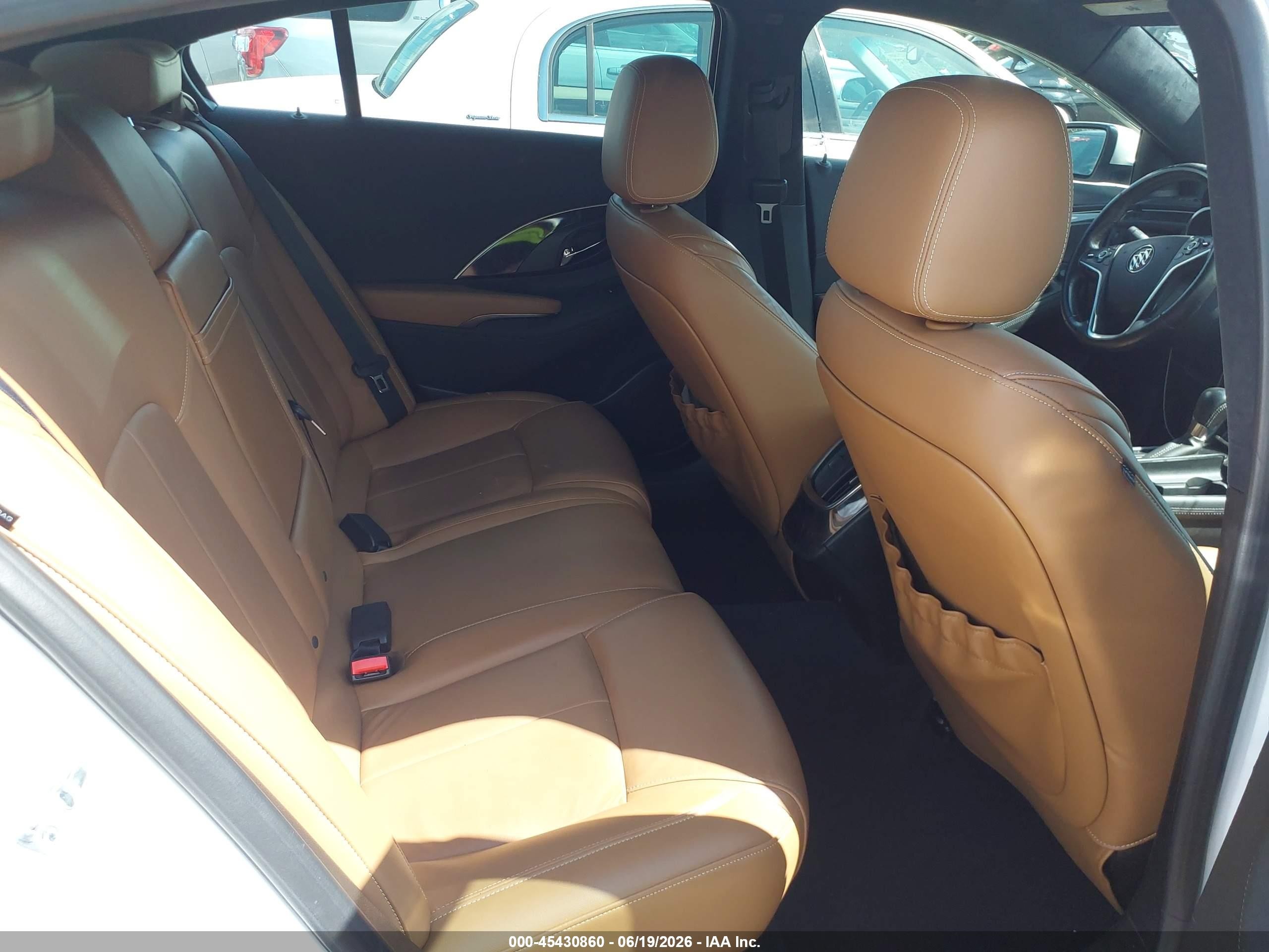 2015 Buick Lacrosse Leather White vin: 1G4GB5G36FF282796
