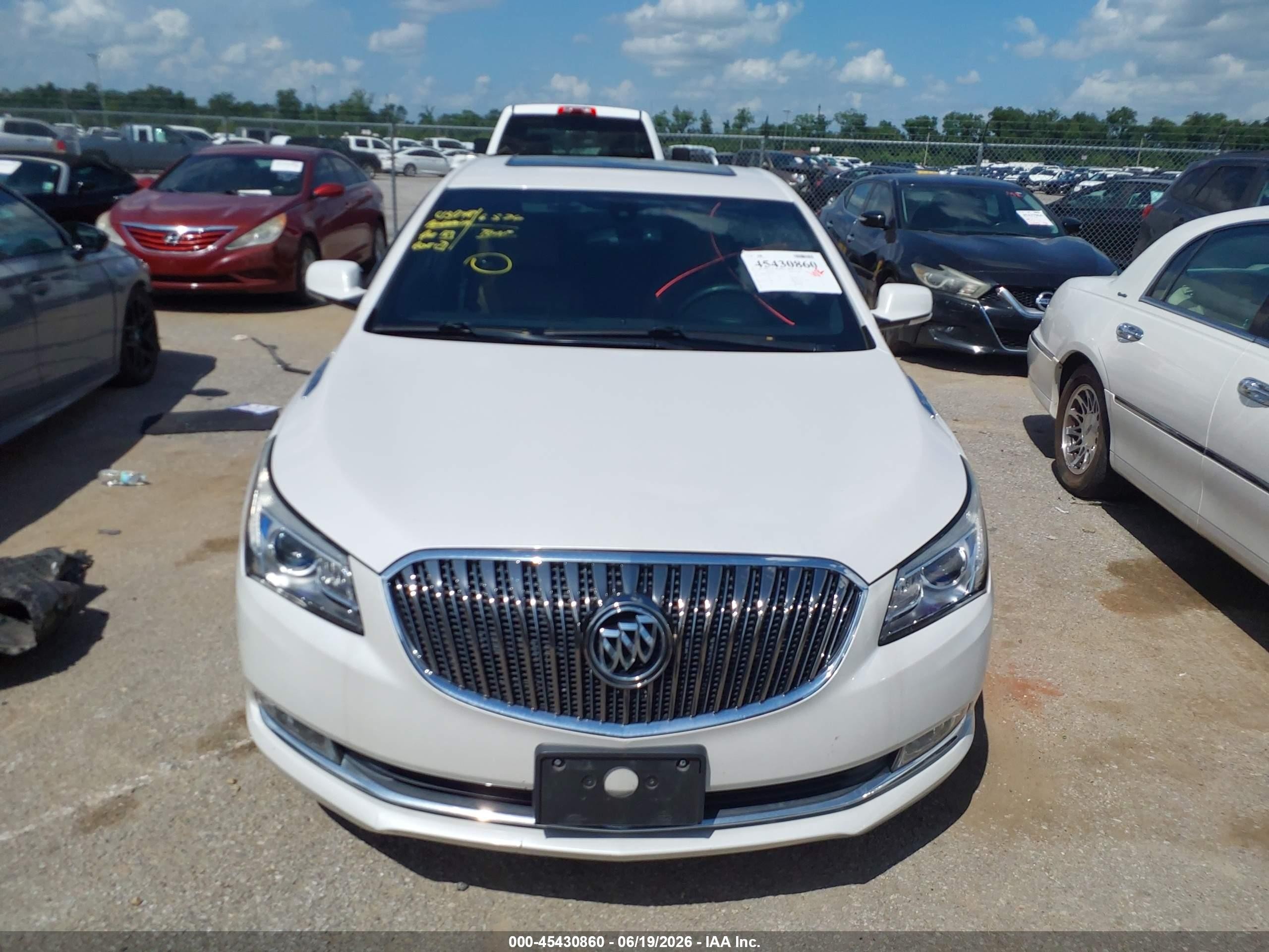 2015 Buick Lacrosse Leather White vin: 1G4GB5G36FF282796