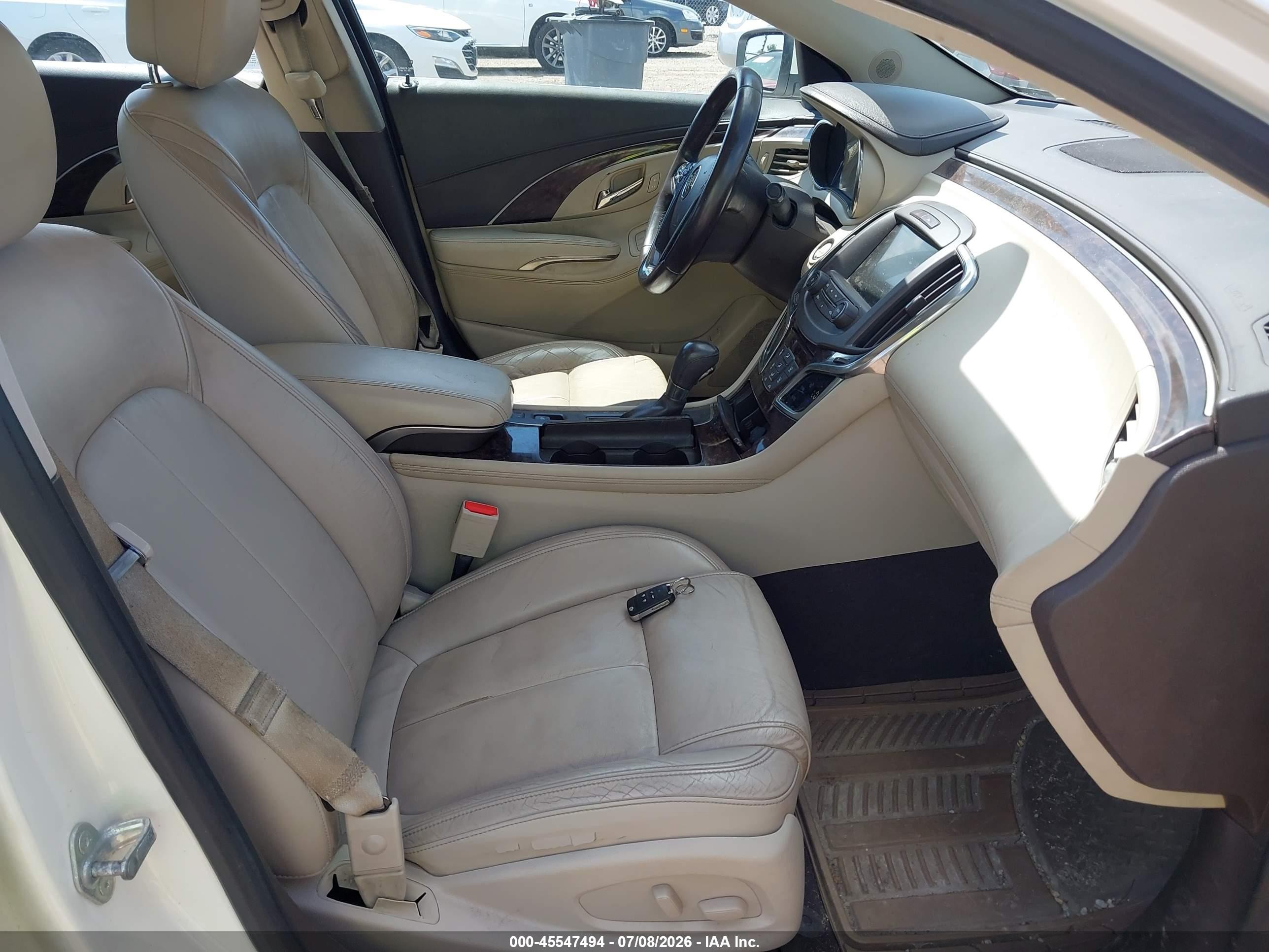 2014 Buick Lacrosse Leather Group Кремовый vin: 1G4GB5G37EF126488