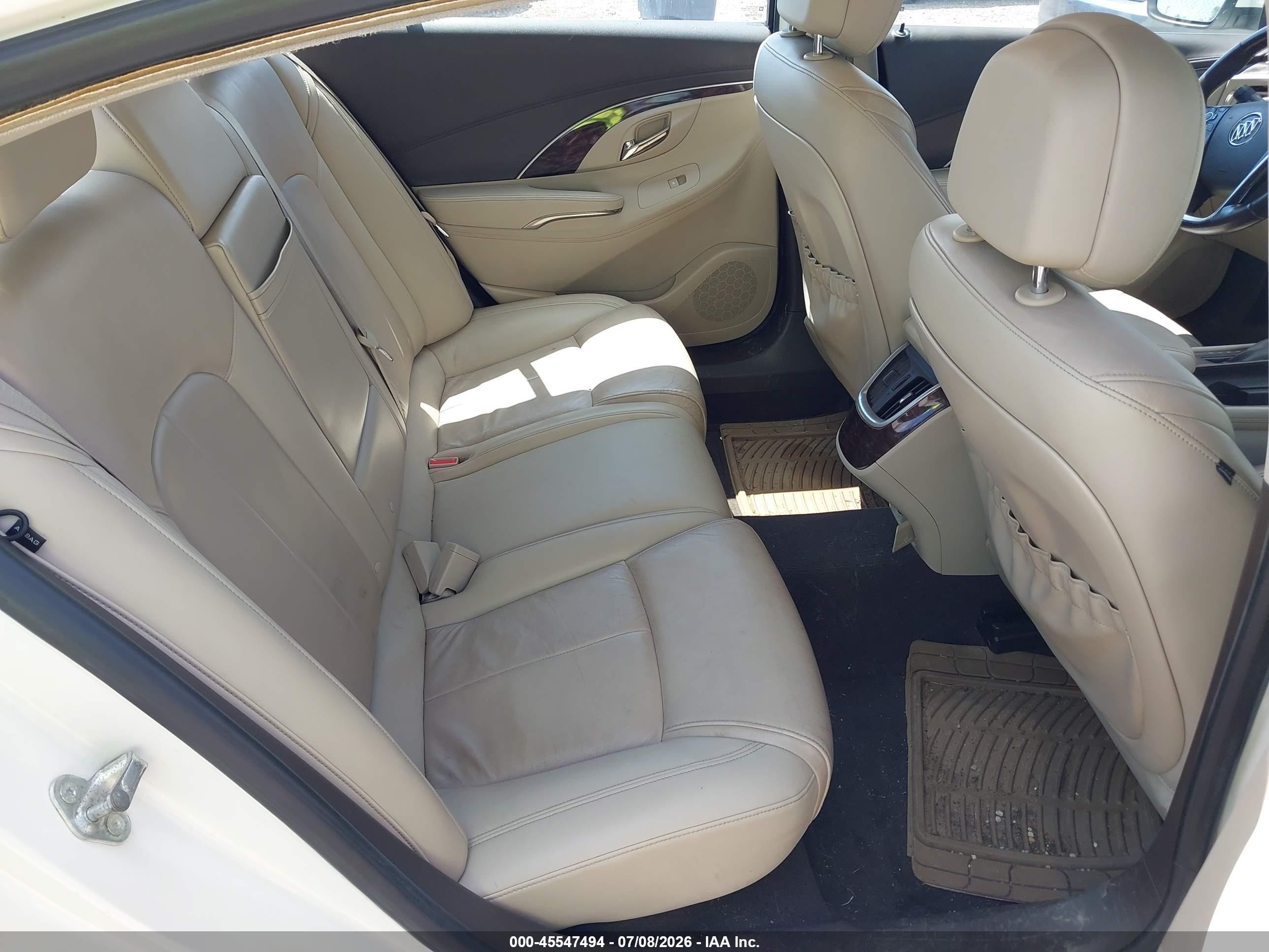 2014 Buick Lacrosse Leather Group Кремовый vin: 1G4GB5G37EF126488