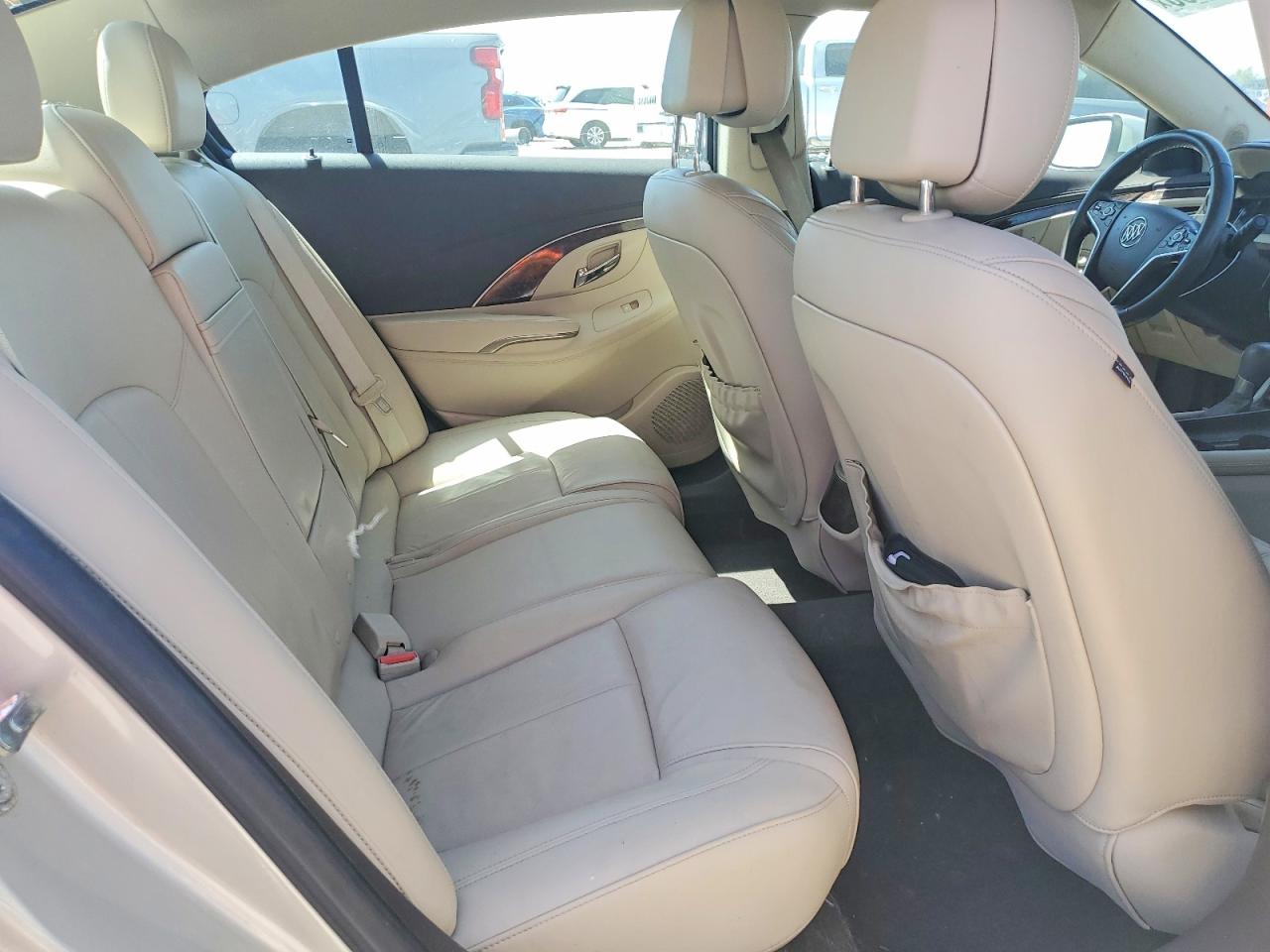 2014 Buick Lacrosse Gold vin: 1G4GB5G37EF204736