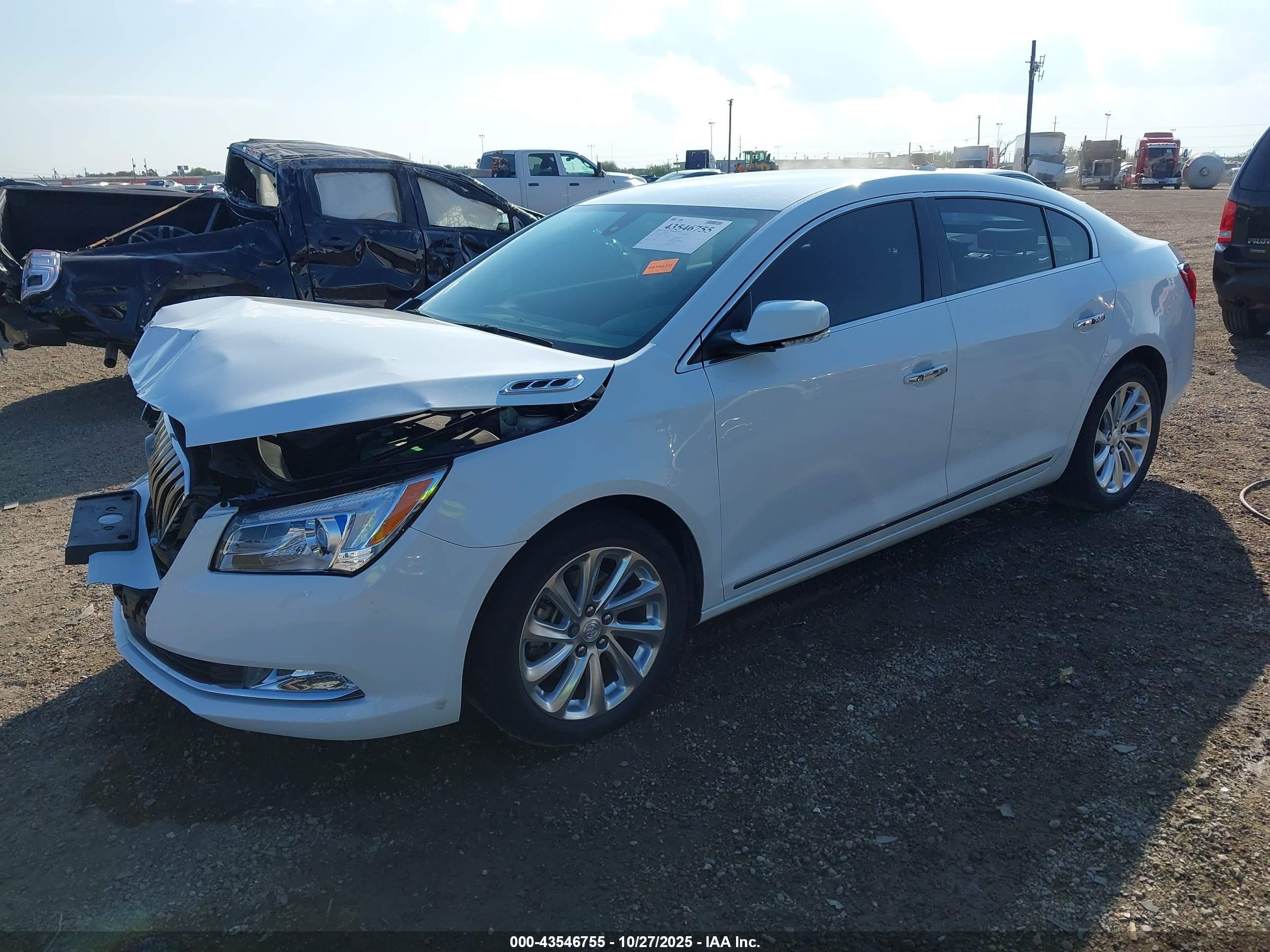 2015 Buick Lacrosse Leather White vin: 1G4GB5G37FF349261