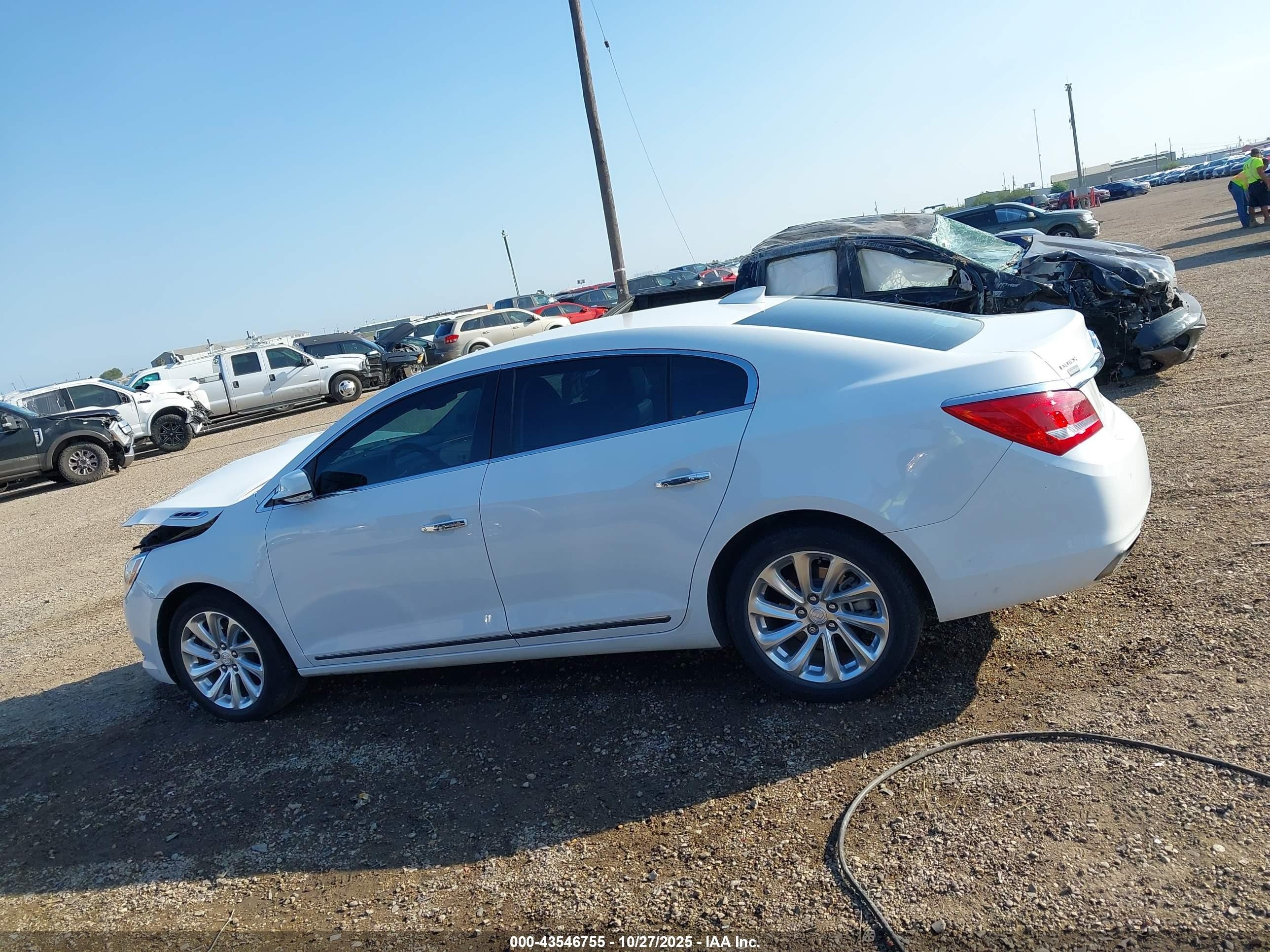 2015 Buick Lacrosse Leather White vin: 1G4GB5G37FF349261