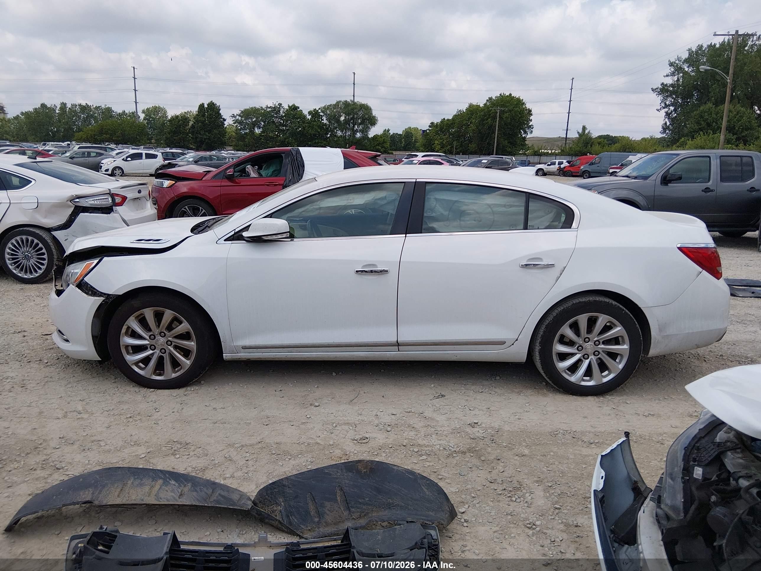 2015 Buick Lacrosse Leather White vin: 1G4GB5G37FF349471