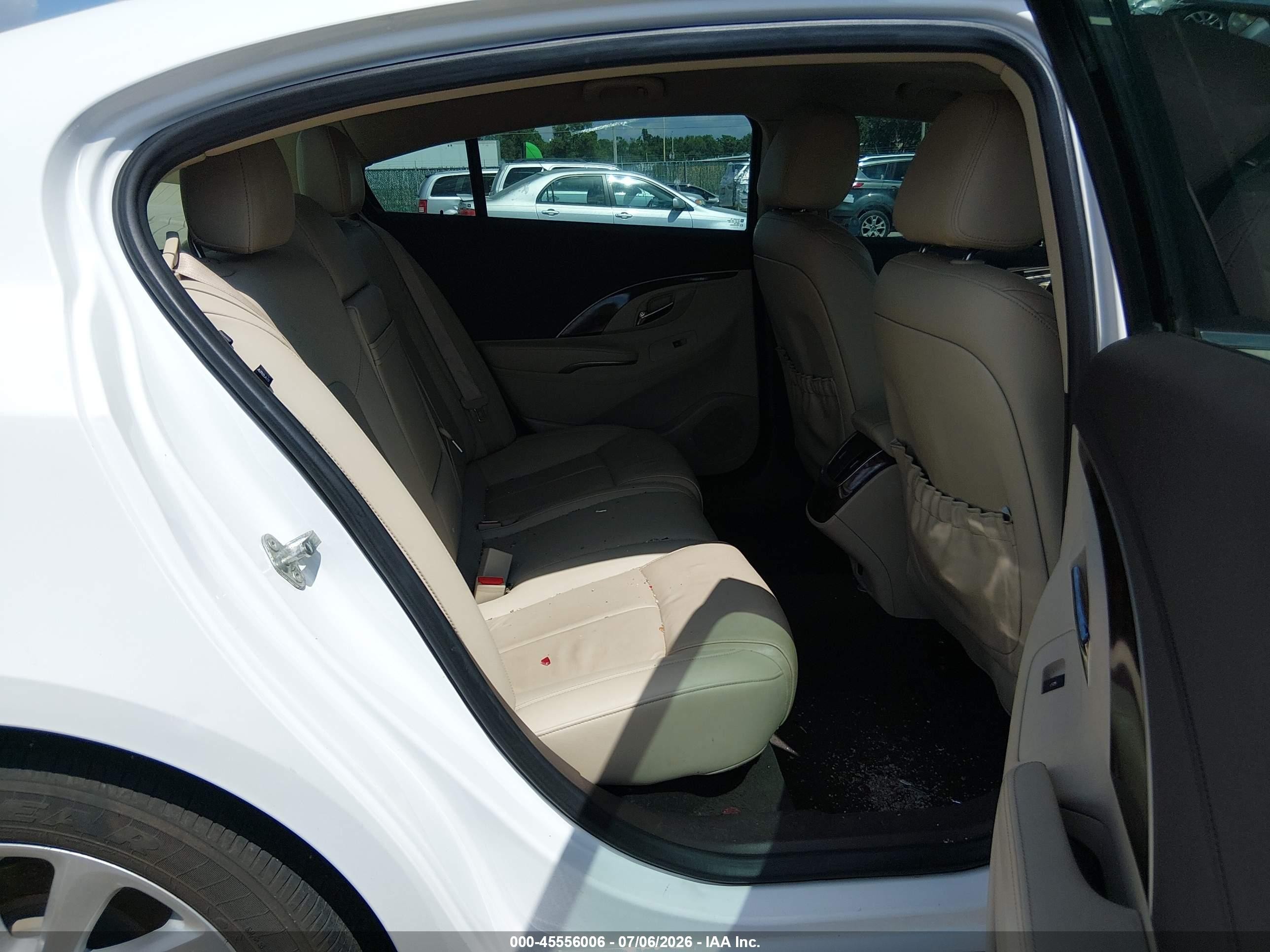 2015 Buick Lacrosse Leather White vin: 1G4GB5G38FF171327