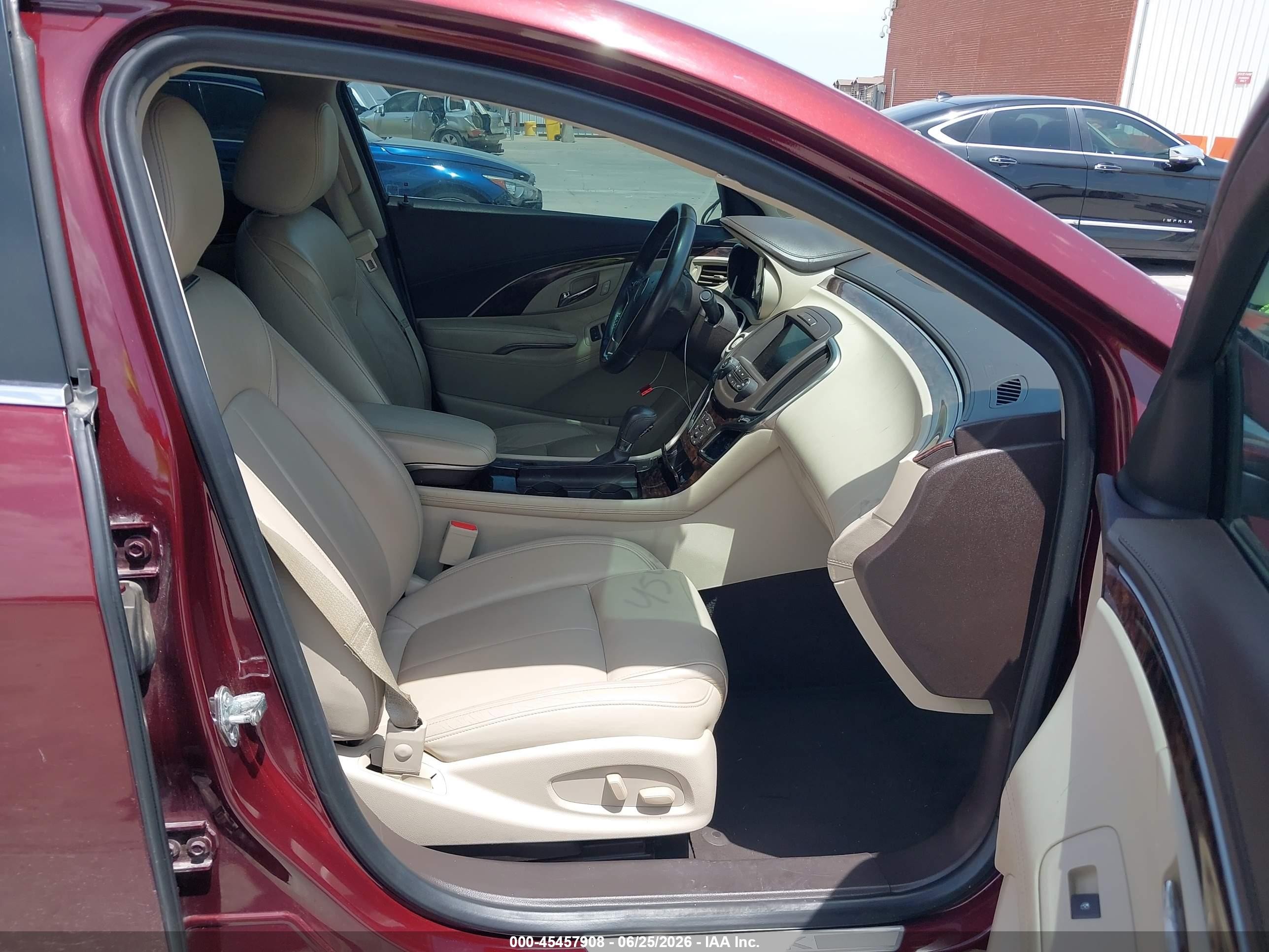2015 Buick Lacrosse Leather Red vin: 1G4GB5G38FF259584