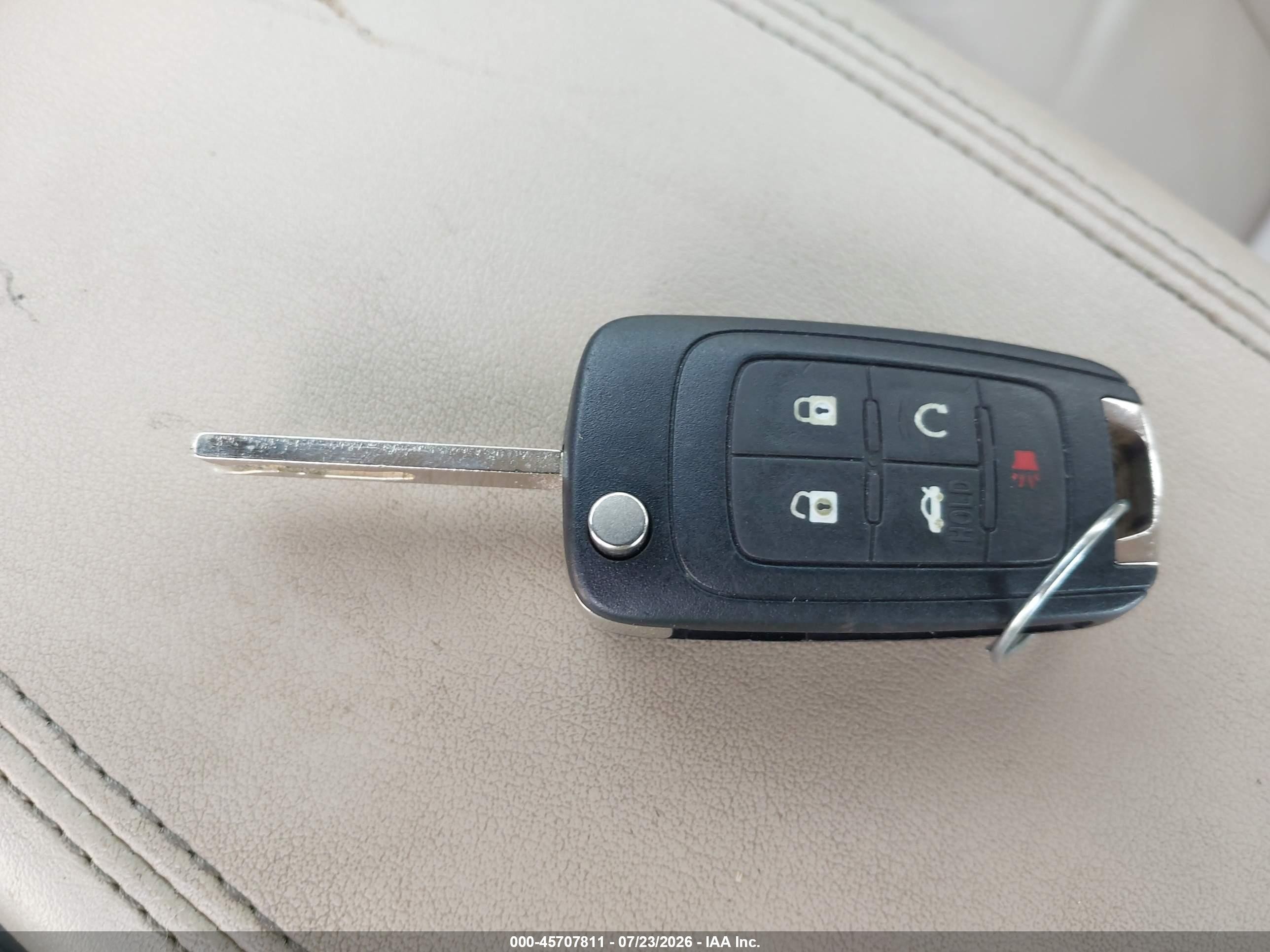 2015 Buick Lacrosse Leather Белый vin: 1G4GB5G39FF231132