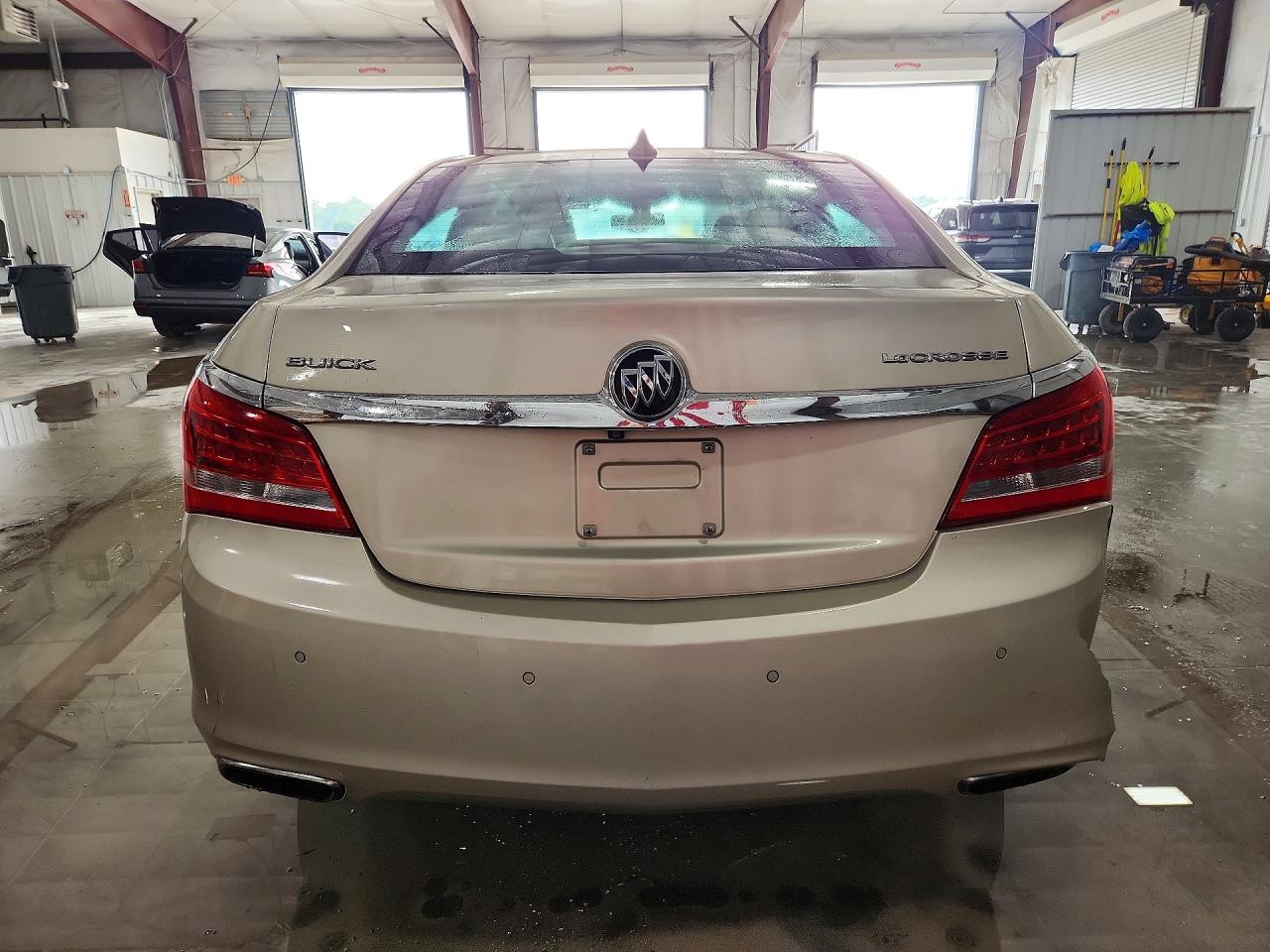 2015 Buick Lacrosse Gold vin: 1G4GB5G39FF249226