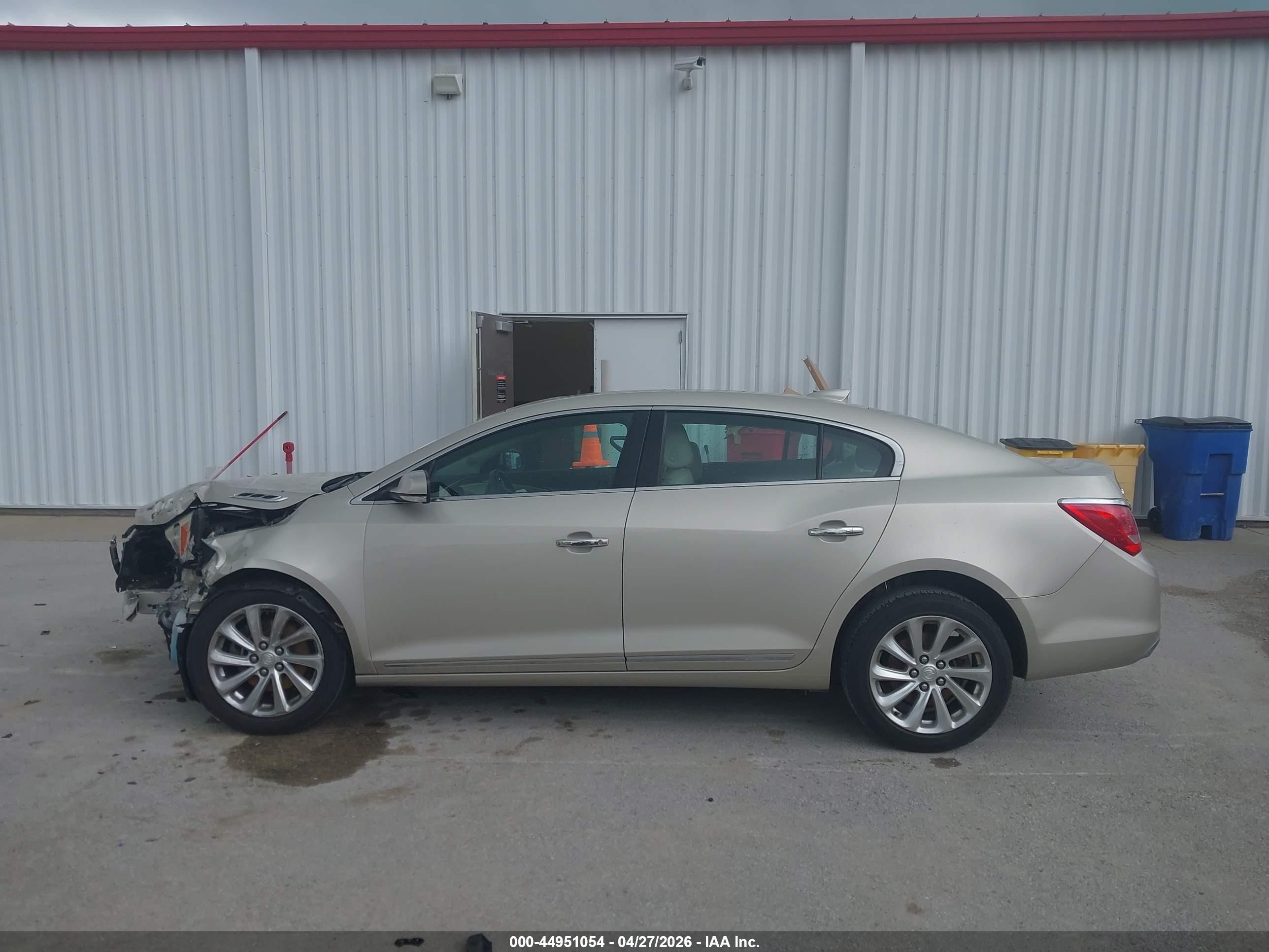 2015 Buick Lacrosse Leather Champagne vin: 1G4GB5G3XFF146476