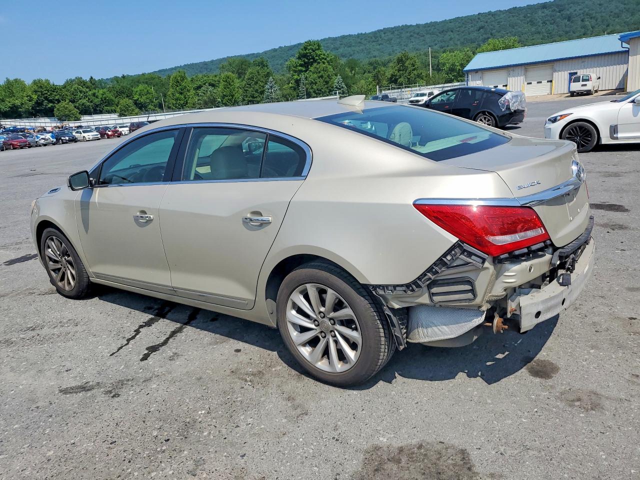 2015 Buick Lacrosse Gold vin: 1G4GB5G3XFF299696