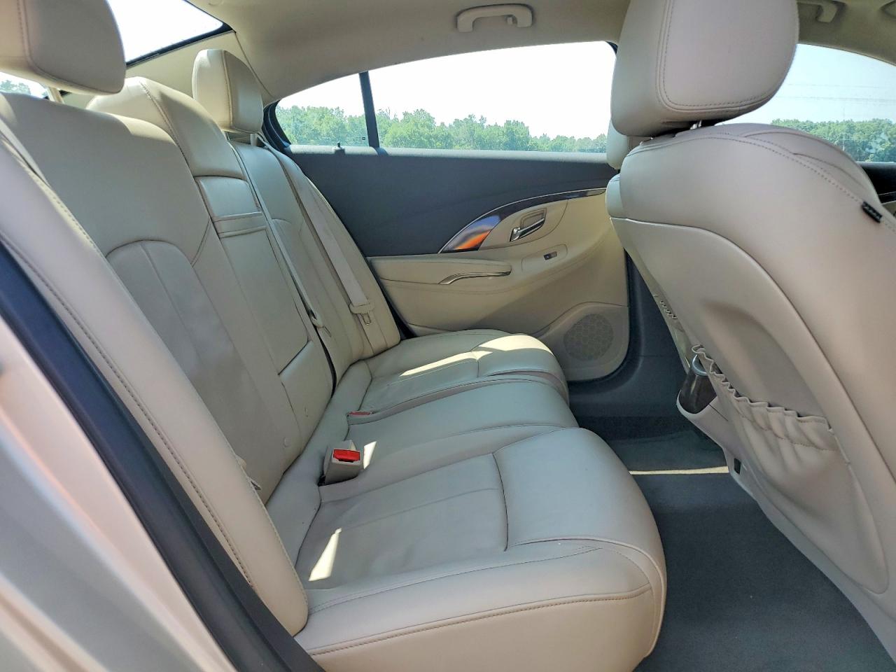 2015 Buick Lacrosse Gold vin: 1G4GB5G3XFF299696