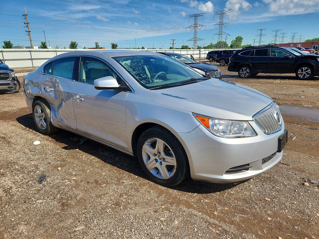 2010 Buick Lacrosse Cx Silver vin: 1G4GB5GG8AF185966