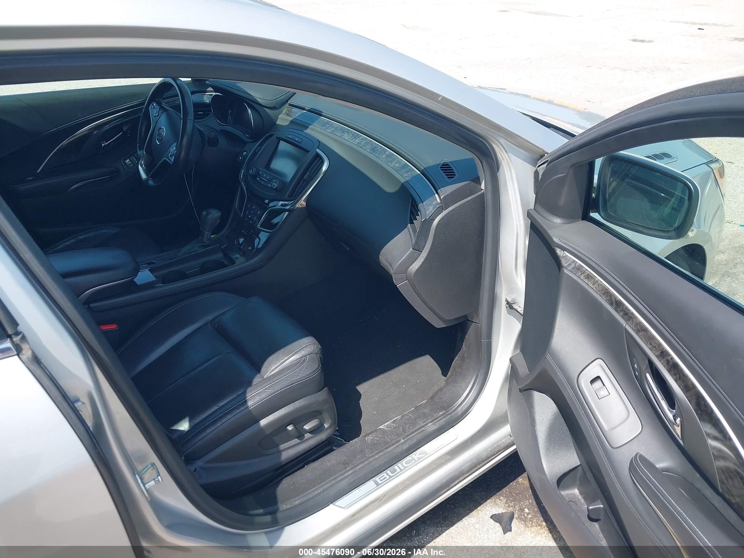2015 Buick Lacrosse Leather Silver vin: 1G4GB5GR4FF207034