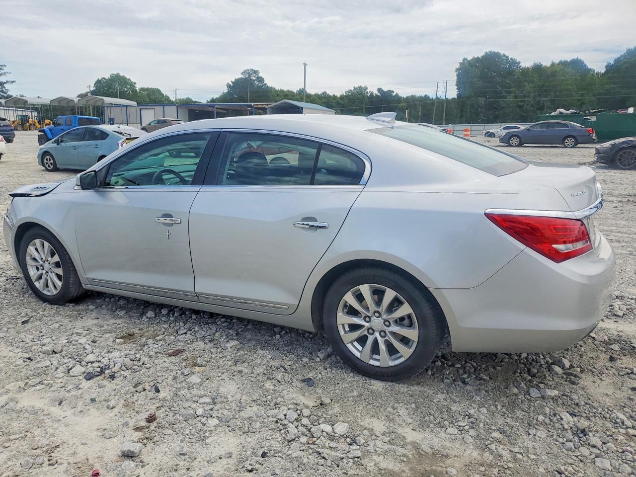 2015 Buick Lacrosse Silver vin: 1G4GB5GR4FF303116
